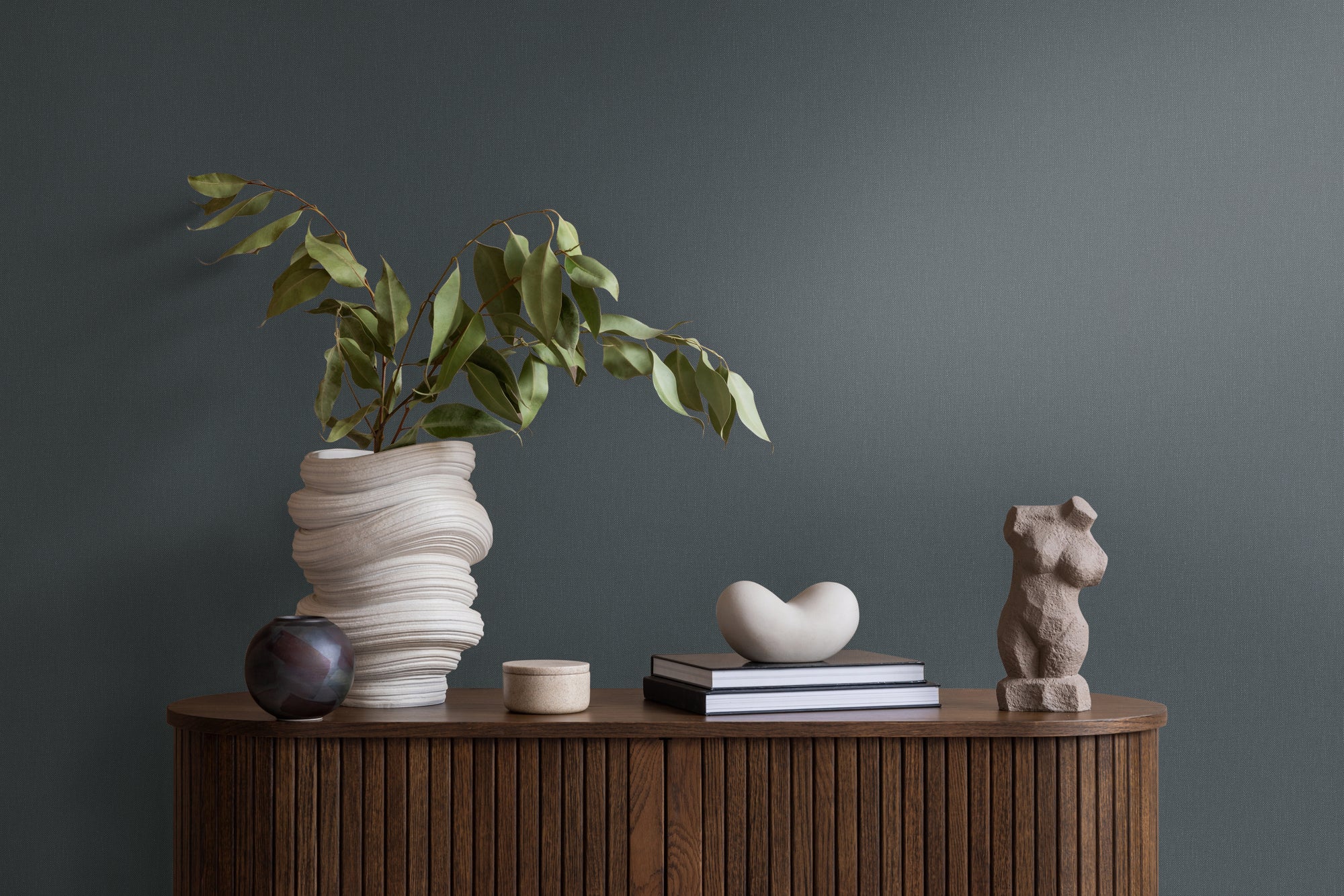 High-quality wallpaper from the Pure Elegance collection in white 