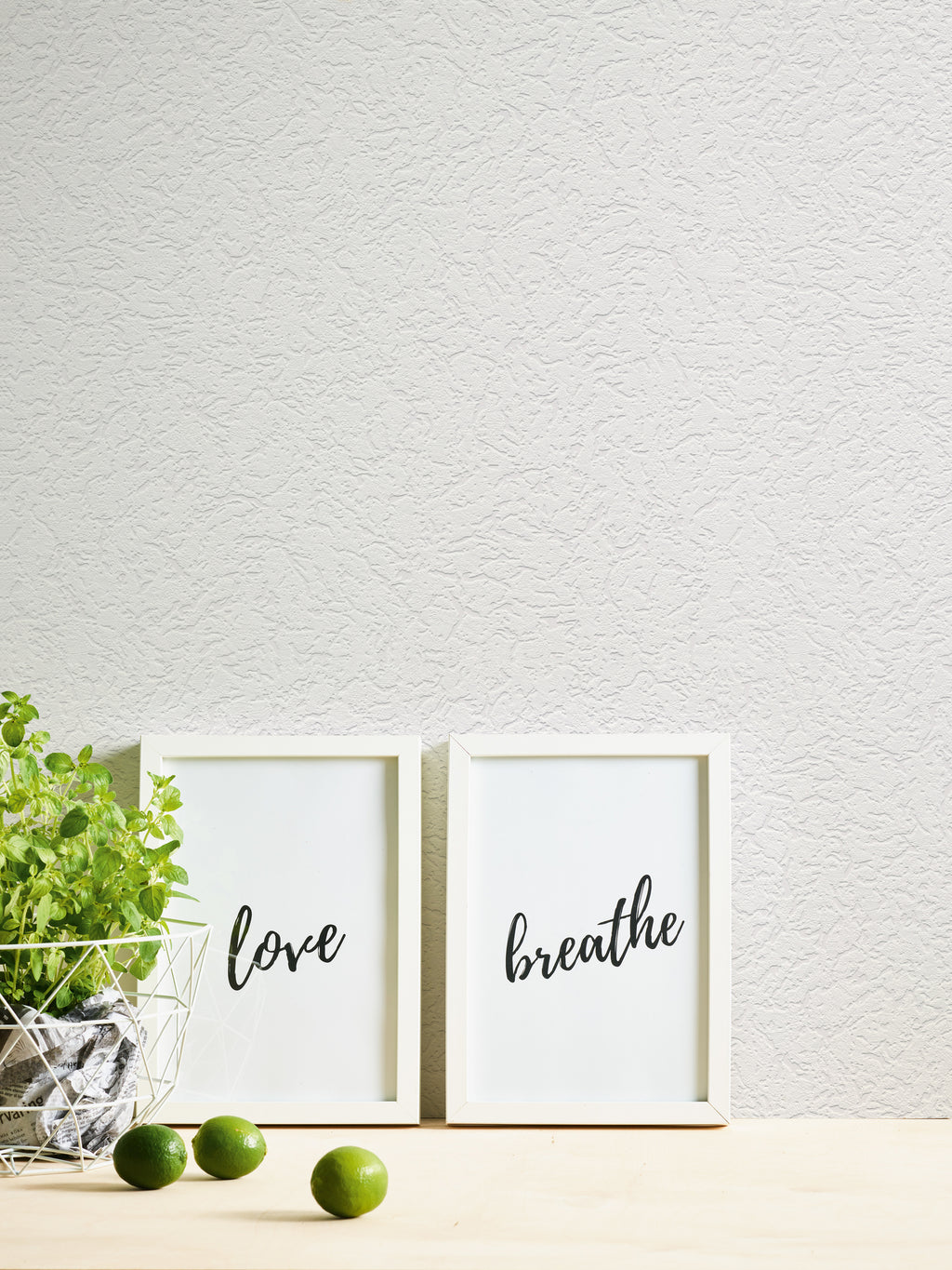 High-quality wallpaper from the plain white wallpaper collection 