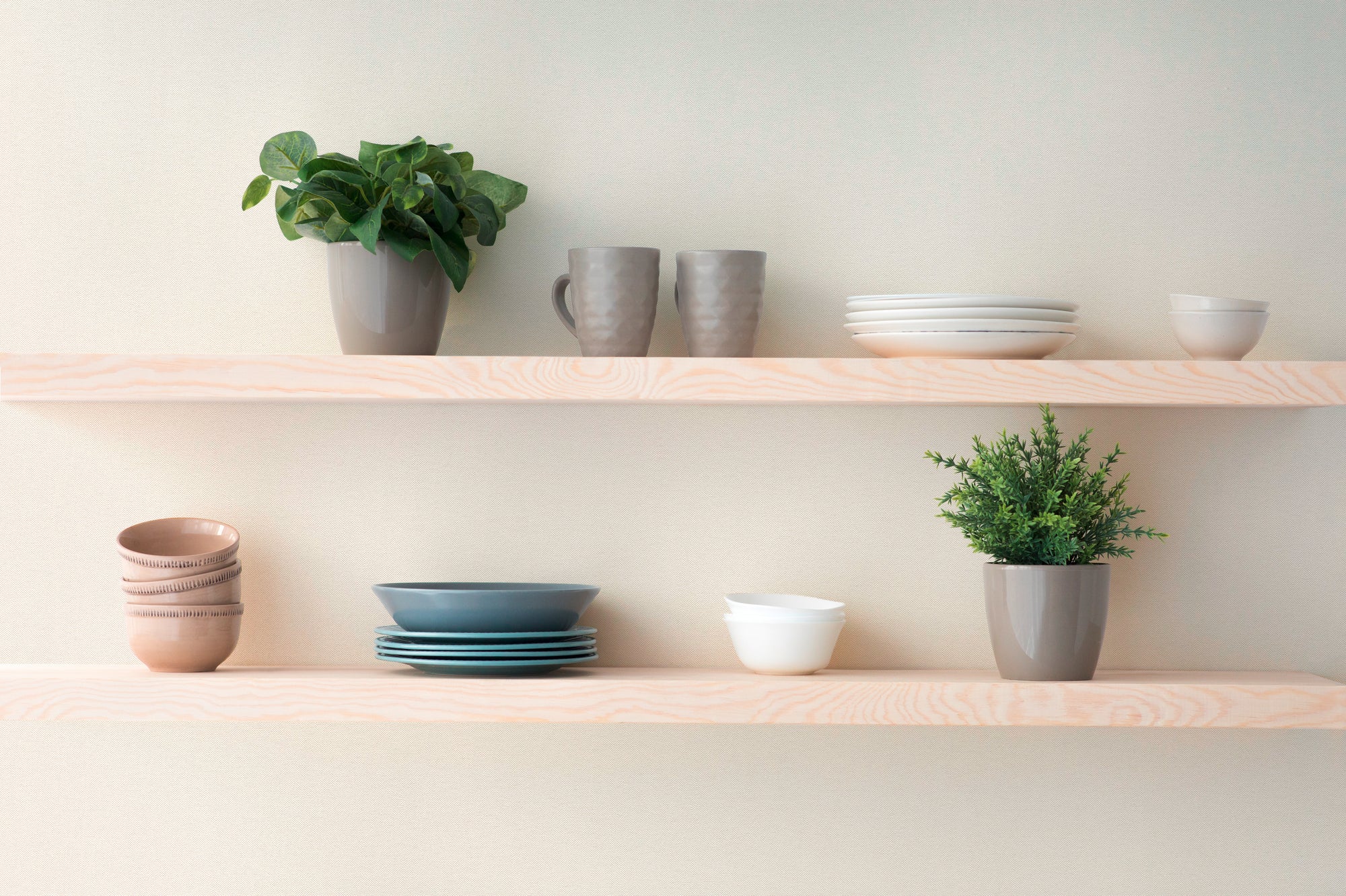 High-quality wallpaper from the Hygge III collection in cream 