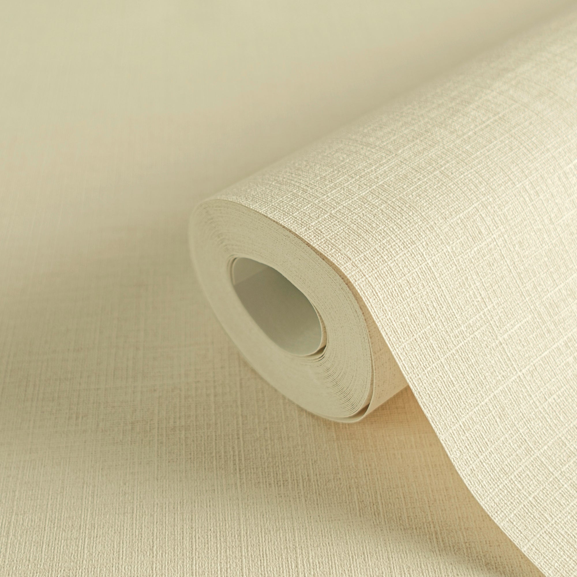 High-quality wallpaper from the Pintwalls III collection in cream 