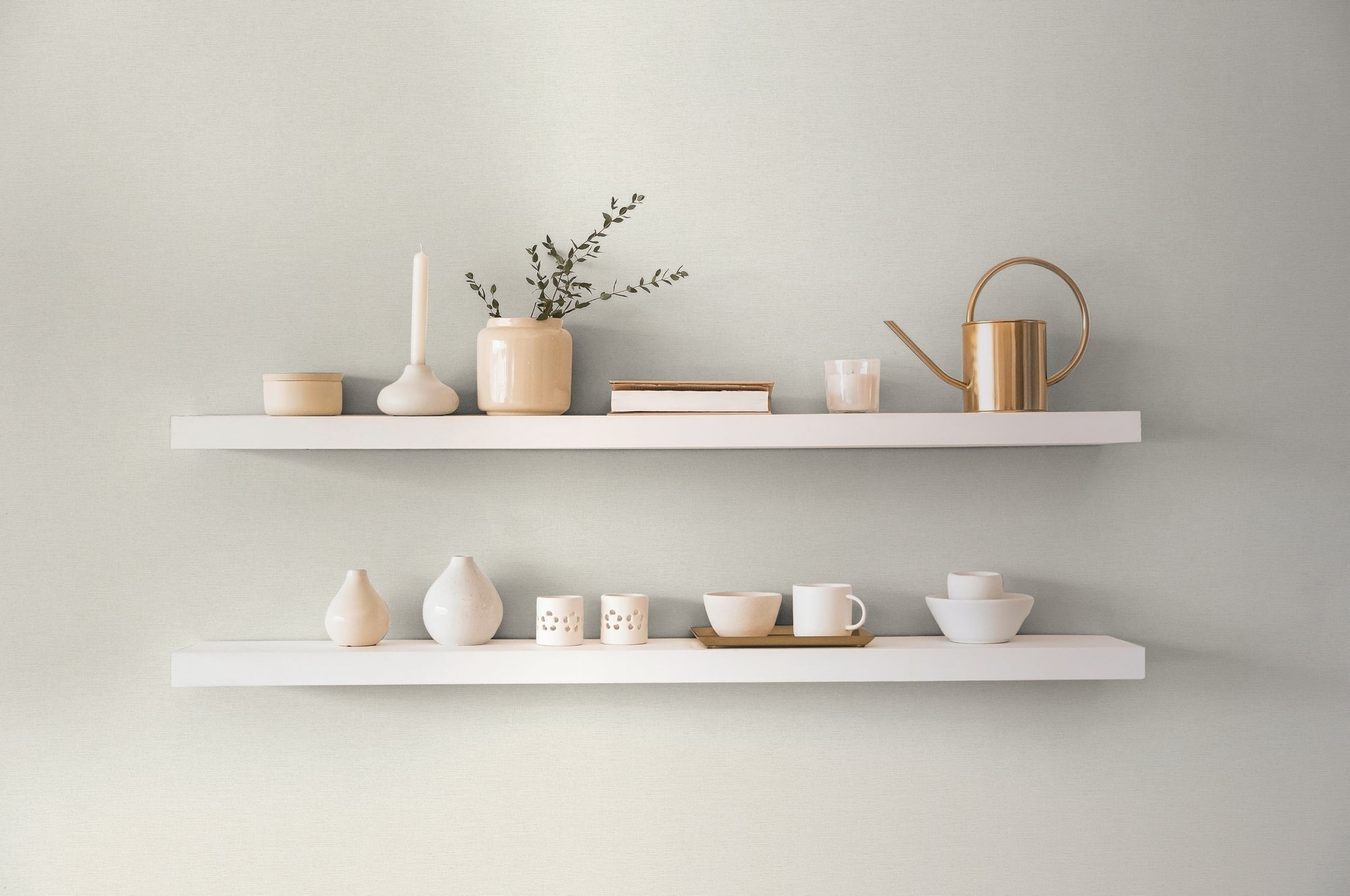 High-quality wallpaper from the Pintwalls III collection in white 