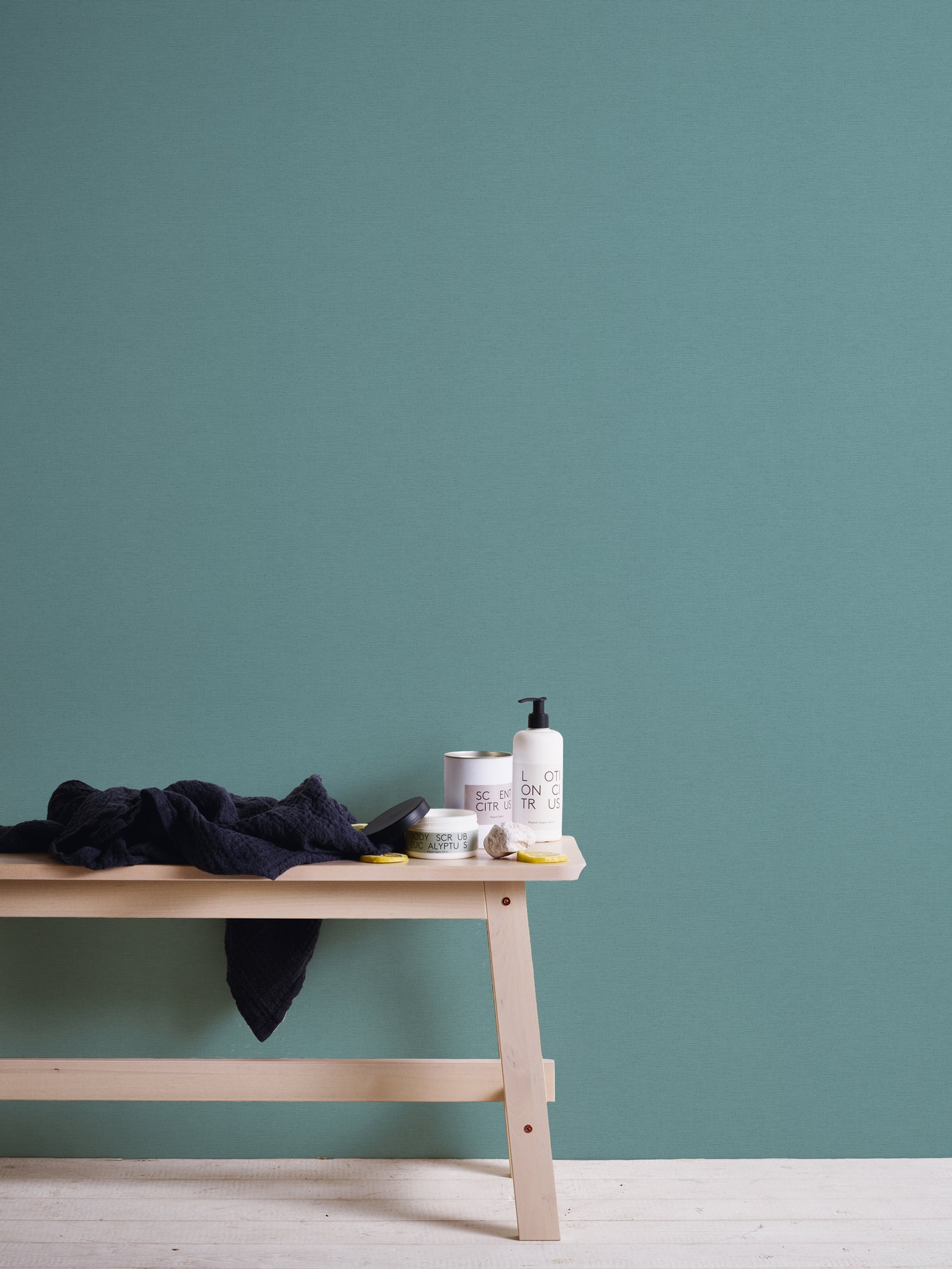 High-quality wallpaper from the PintWalls II collection in blue 