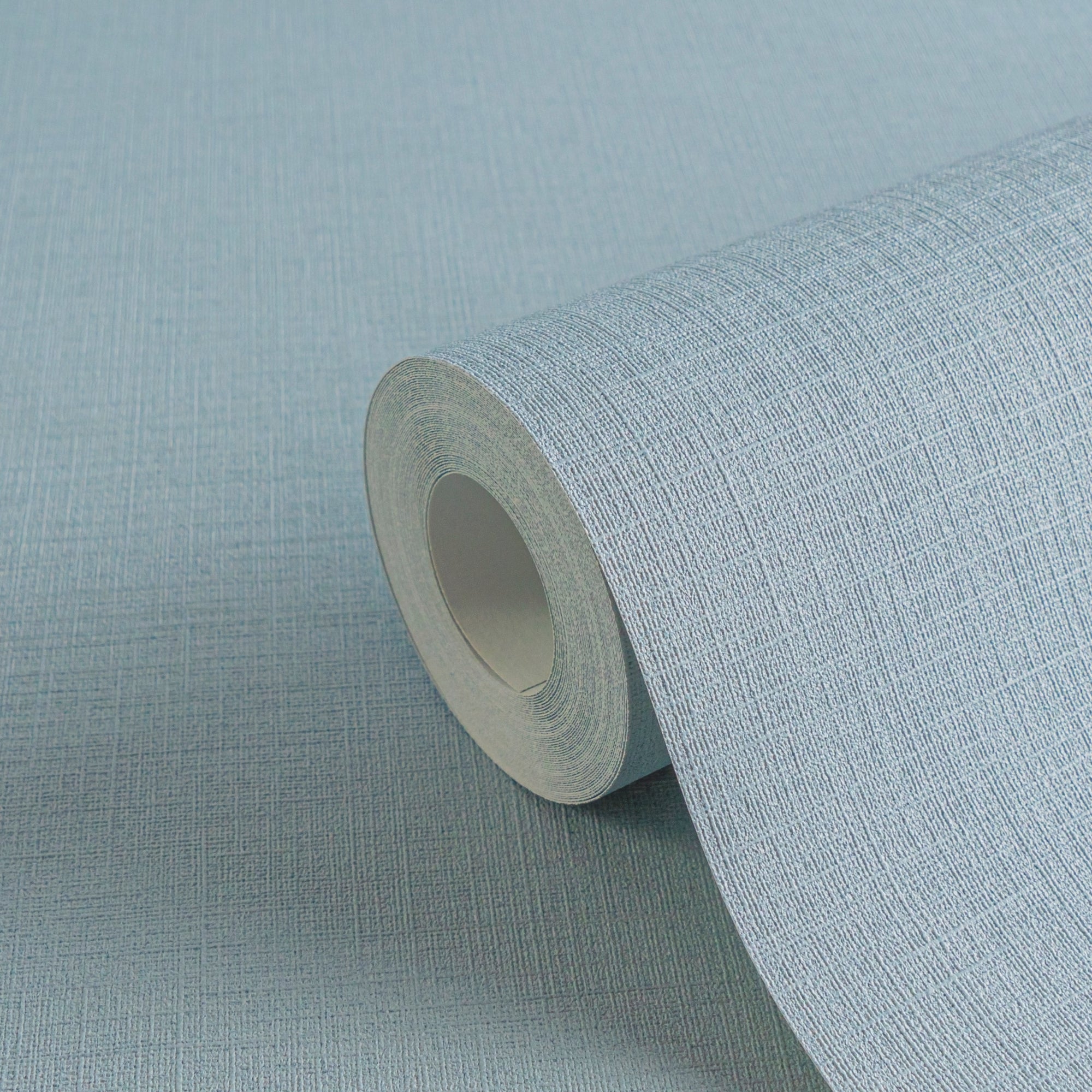 High-quality wallpaper from the Pintwalls III collection in blue 