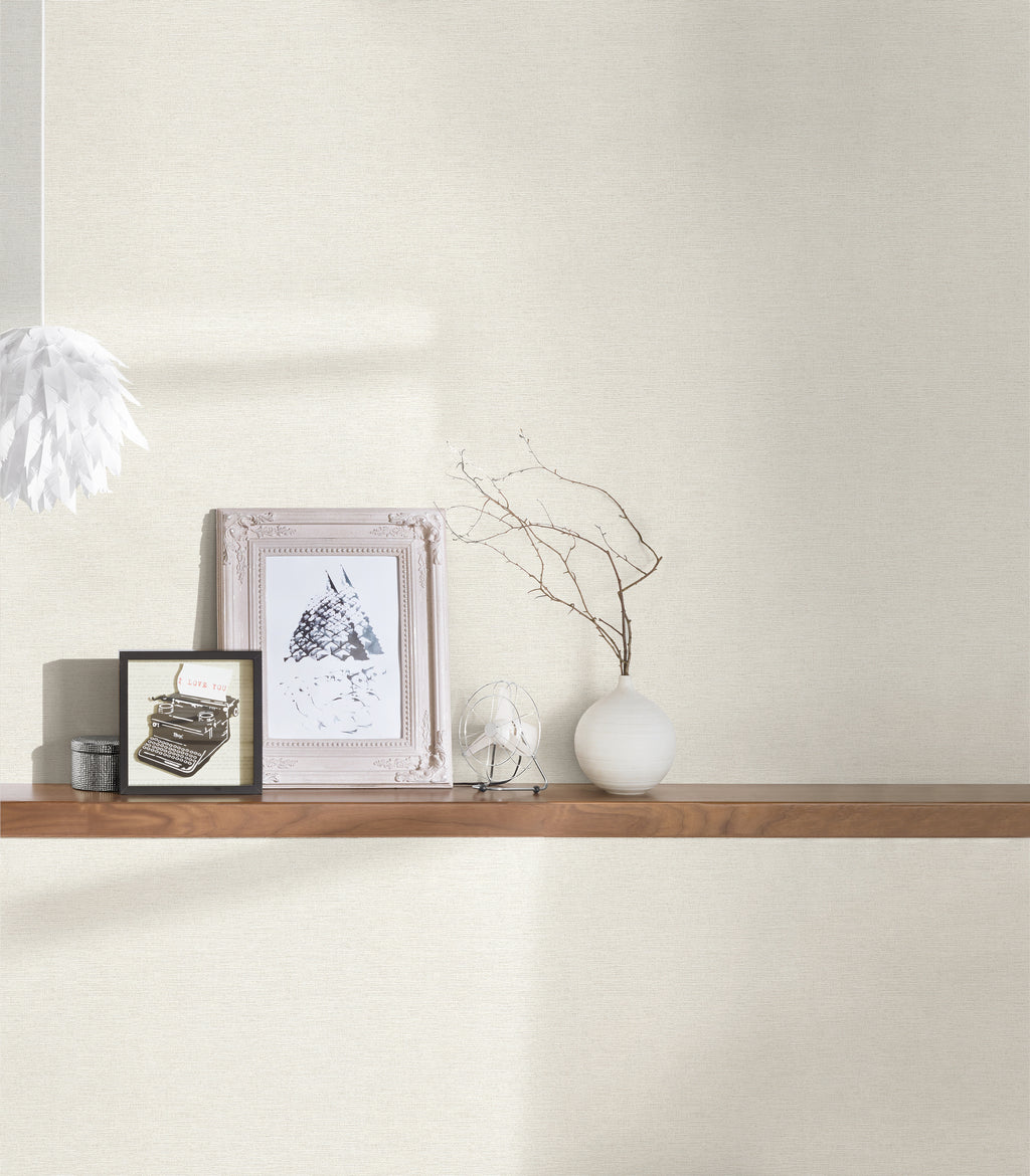 High-quality wallpaper from the Pintwalls III collection in grey 