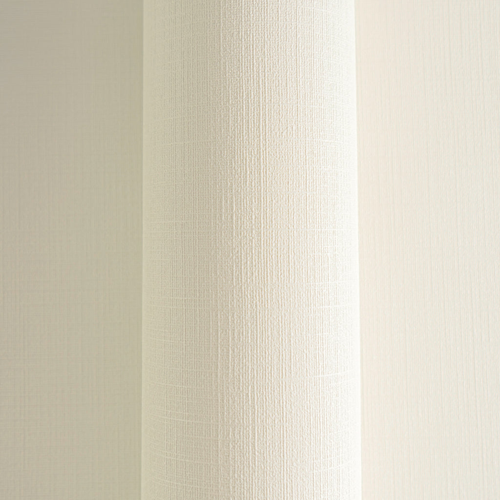 High-quality wallpaper from the Pintwalls III collection in white 