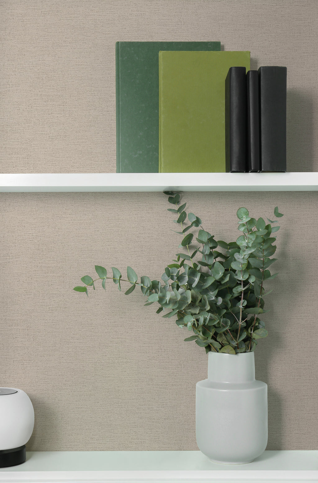 High-quality wallpaper from the Pintwalls III collection in grey 