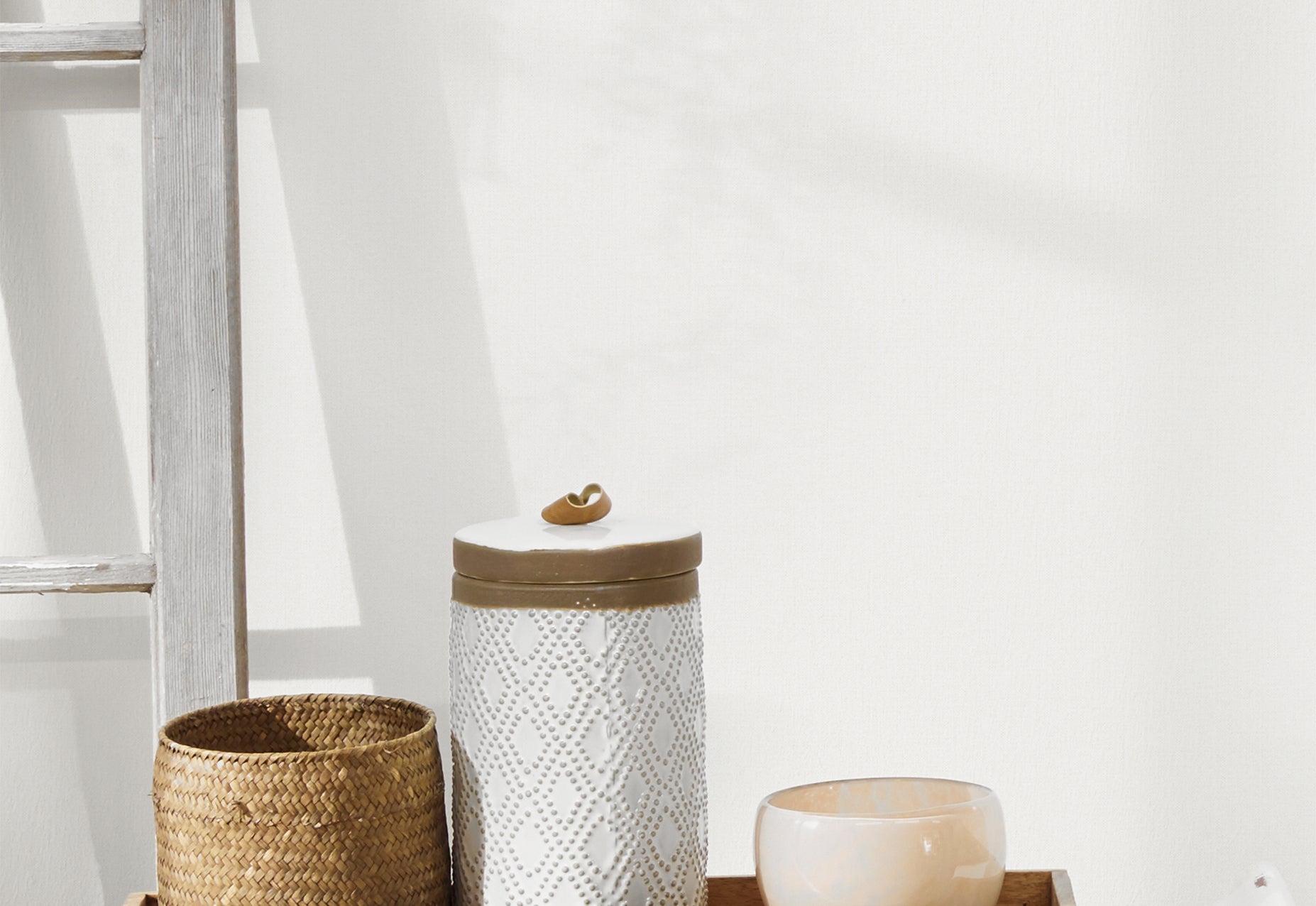 Hochwertige Tapete aus der Kollektion Pure Elegance in Weiß