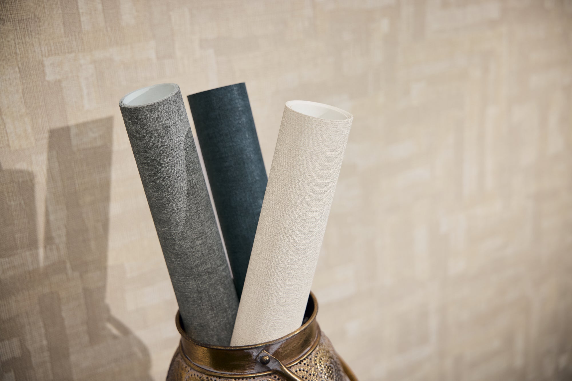 Hochwertige  Tapete aus der Kollektion Metropolitan Stories Hot Spots in Creme