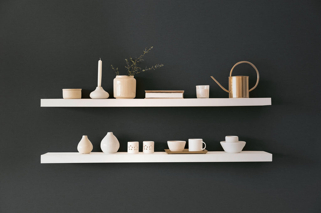 High-quality wallpaper from the Pintwalls III collection in black 