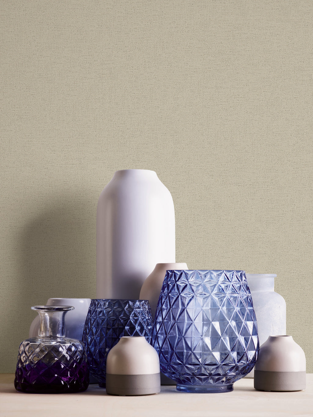 High-quality wallpaper from the Anna D'Andrea collection in beige 