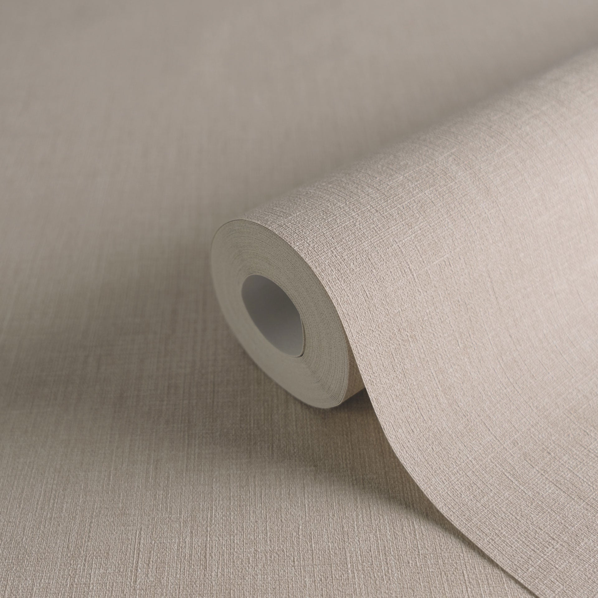 High-quality wallpaper from the Daniel Hechter 7 collection in beige 