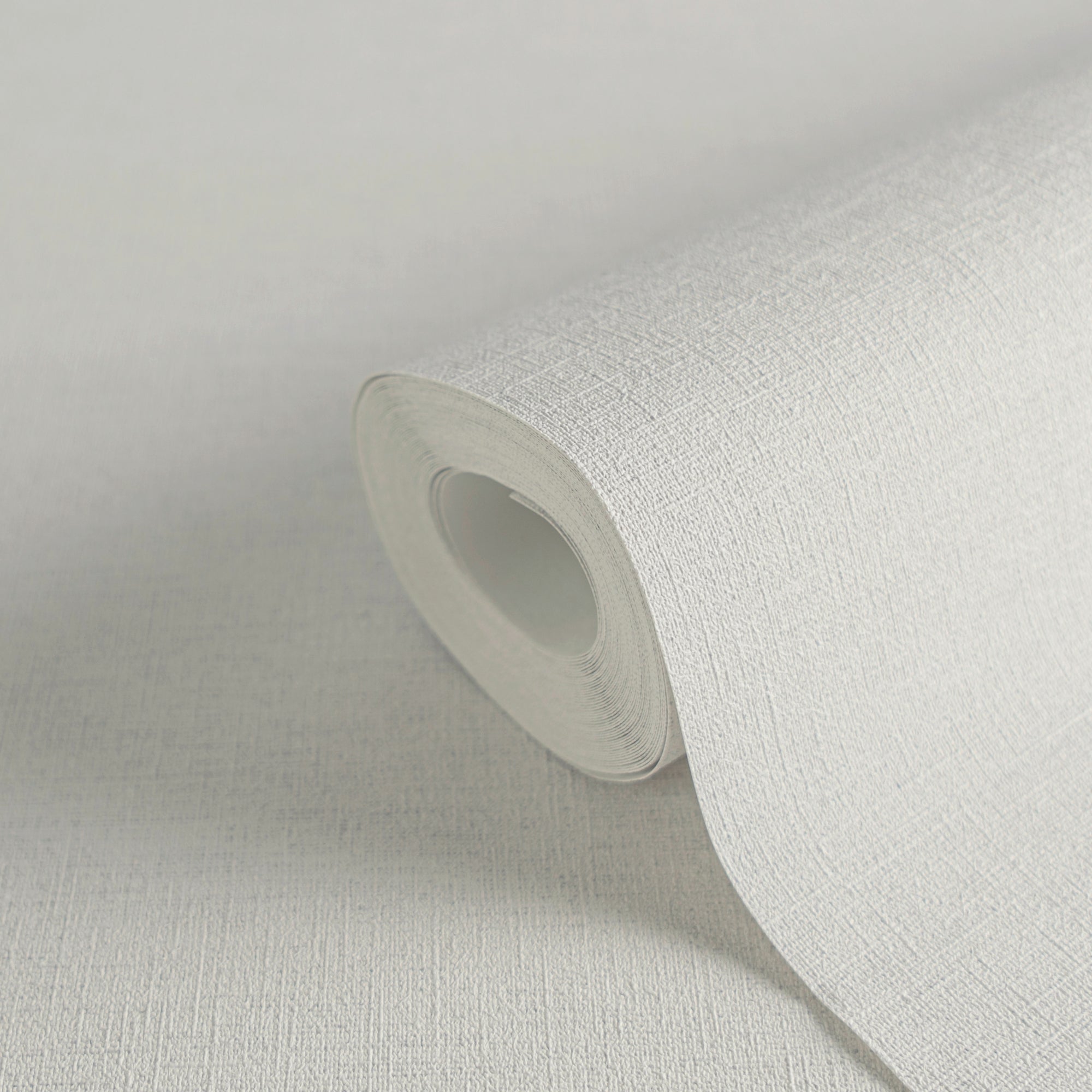 High-quality wallpaper from the Pintwalls III collection in grey 