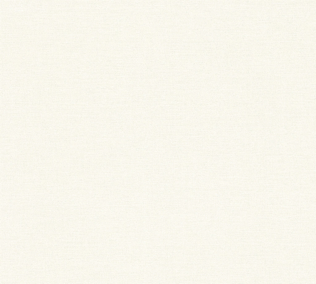 High-quality wallpaper from the Pintwalls III collection in white 