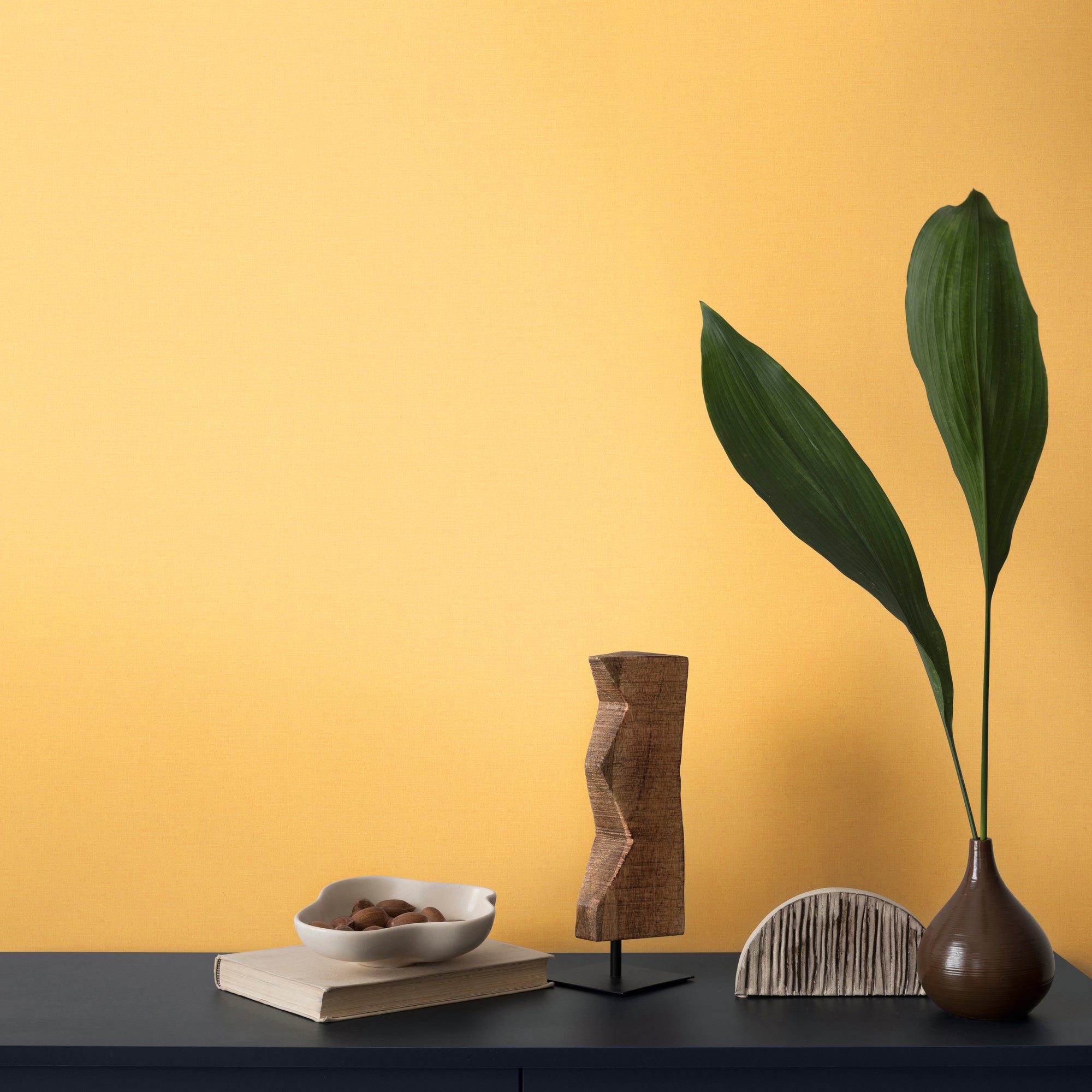Hochwertige Tapete aus der Kollektion Pintwalls III in Gelb