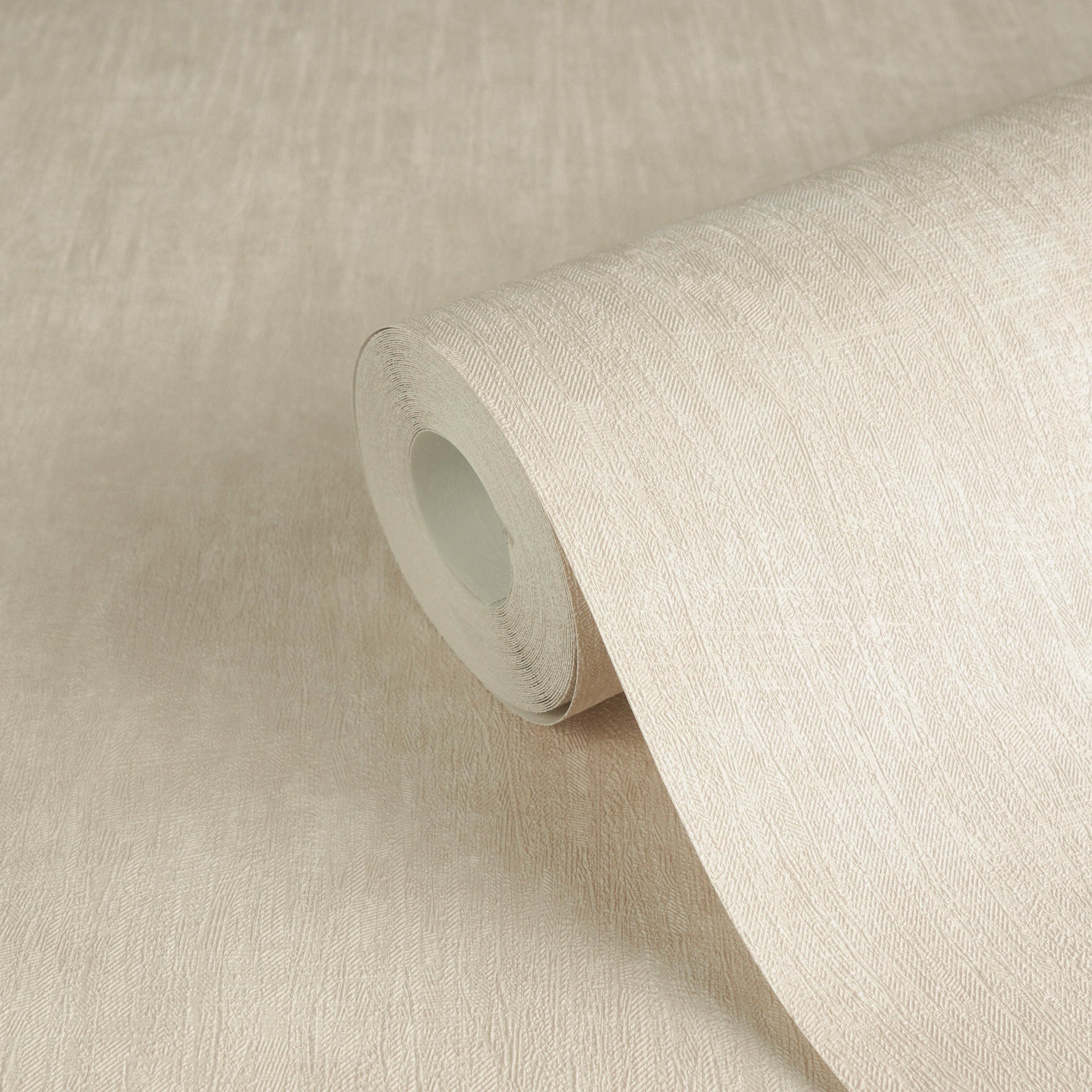 High-quality wallpaper from the Hygge III collection in brown 