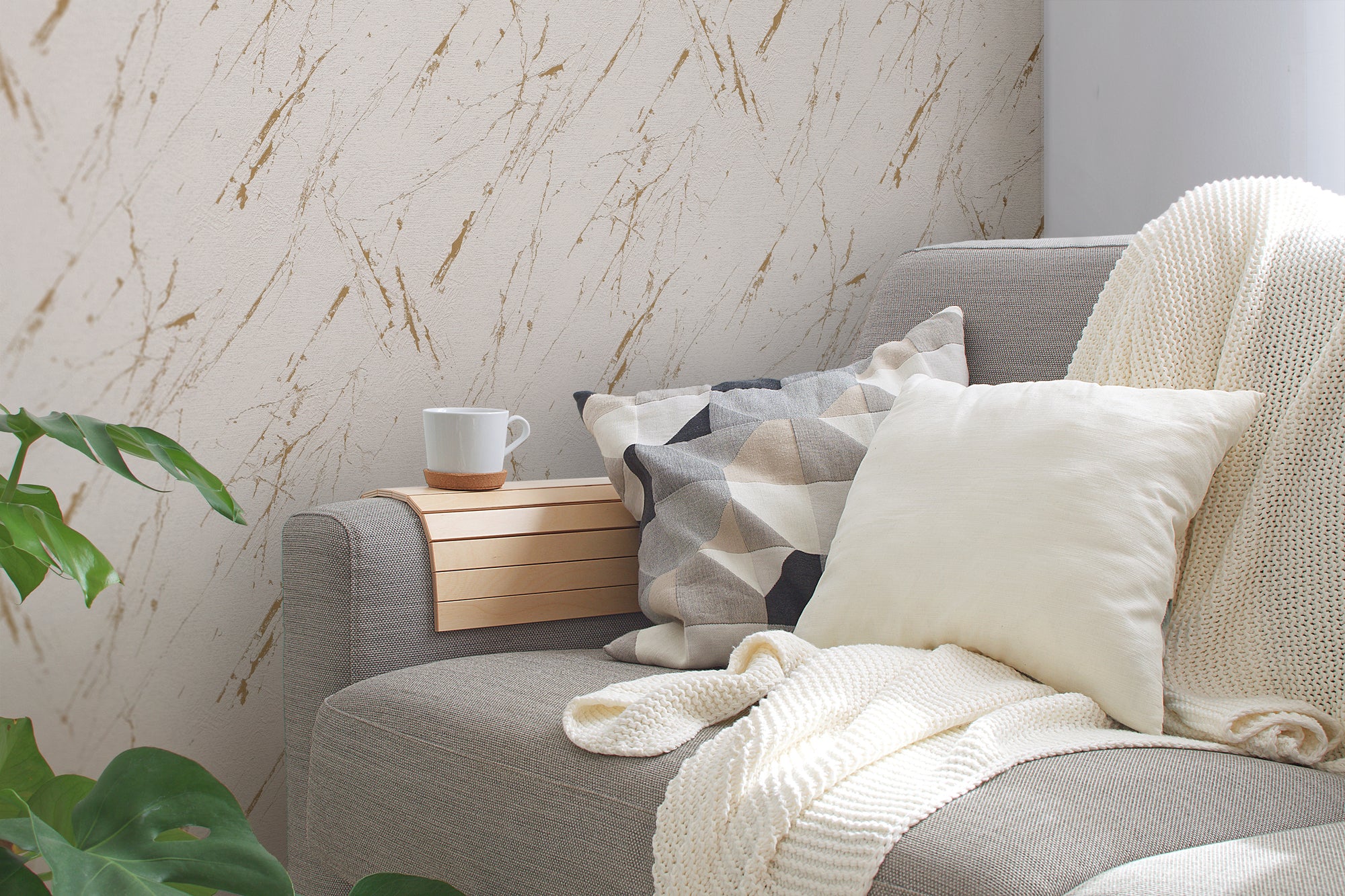 High-Quality Non-Woven Wallpaper Beige Marble