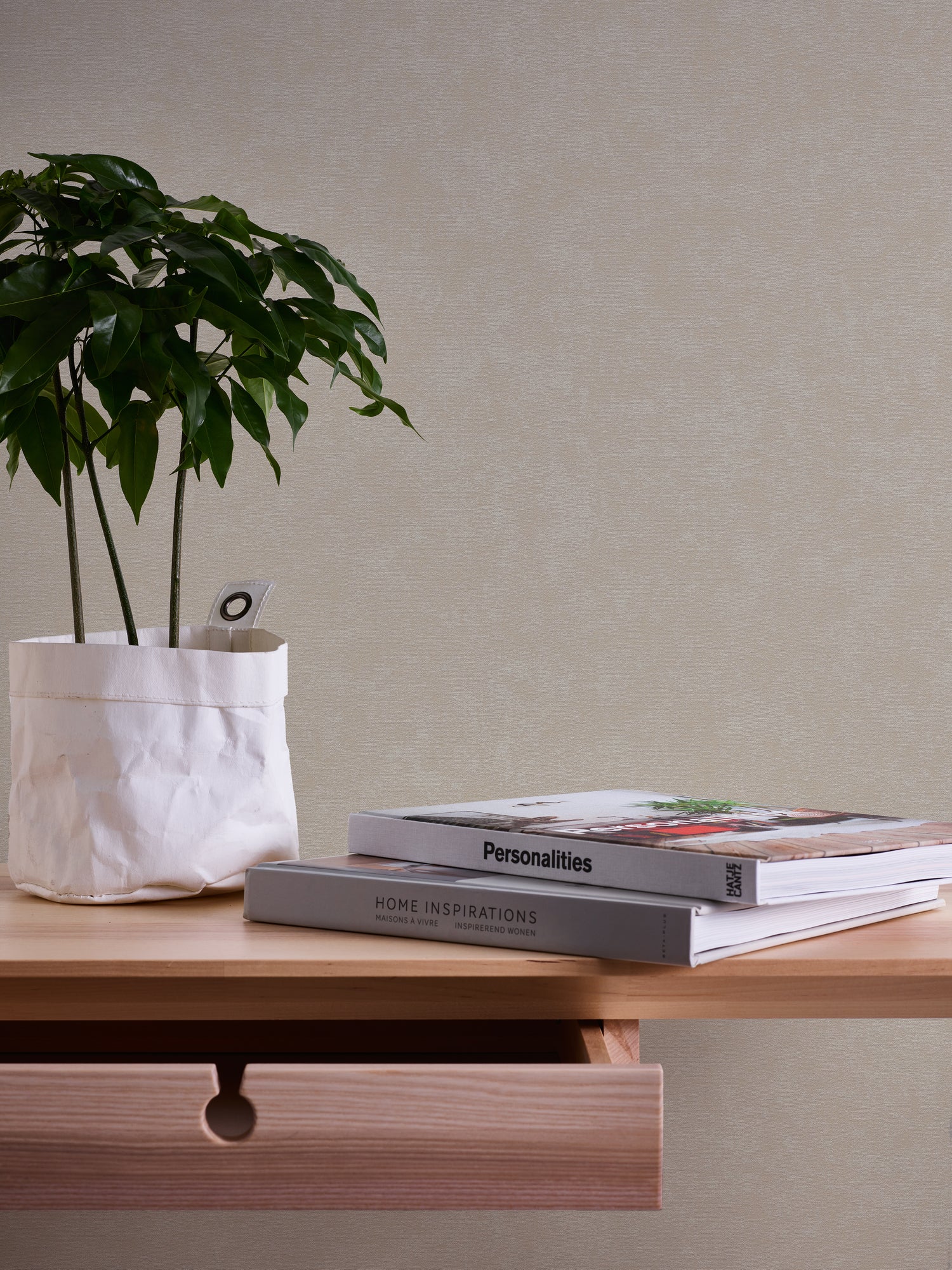 Hochwertige Tapete aus der Kollektion French Affair   in Beige