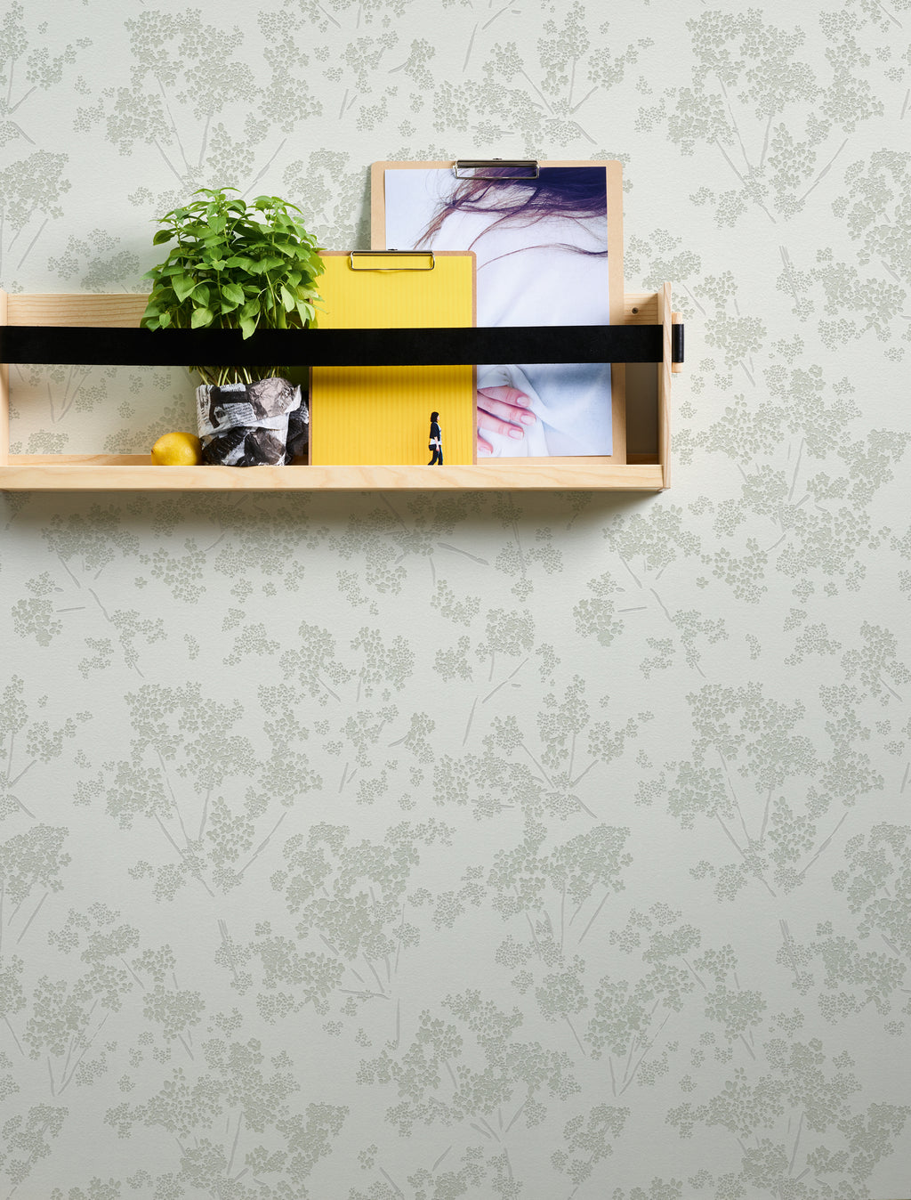 Hochwertige Vliestapete Weis Blumenmuster