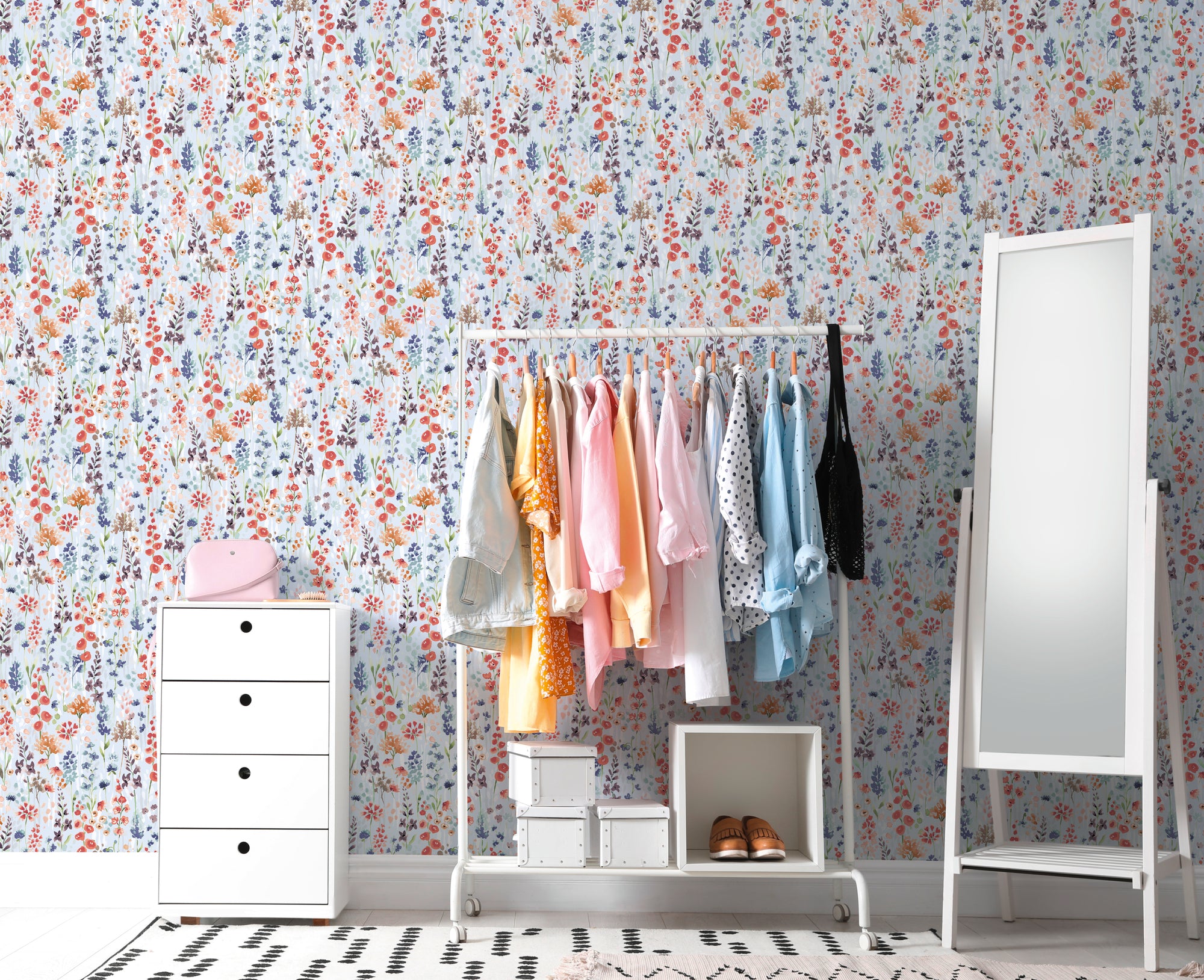 High-quality wallpaper from the "Watercolor Dreams" collection in colorful designs 