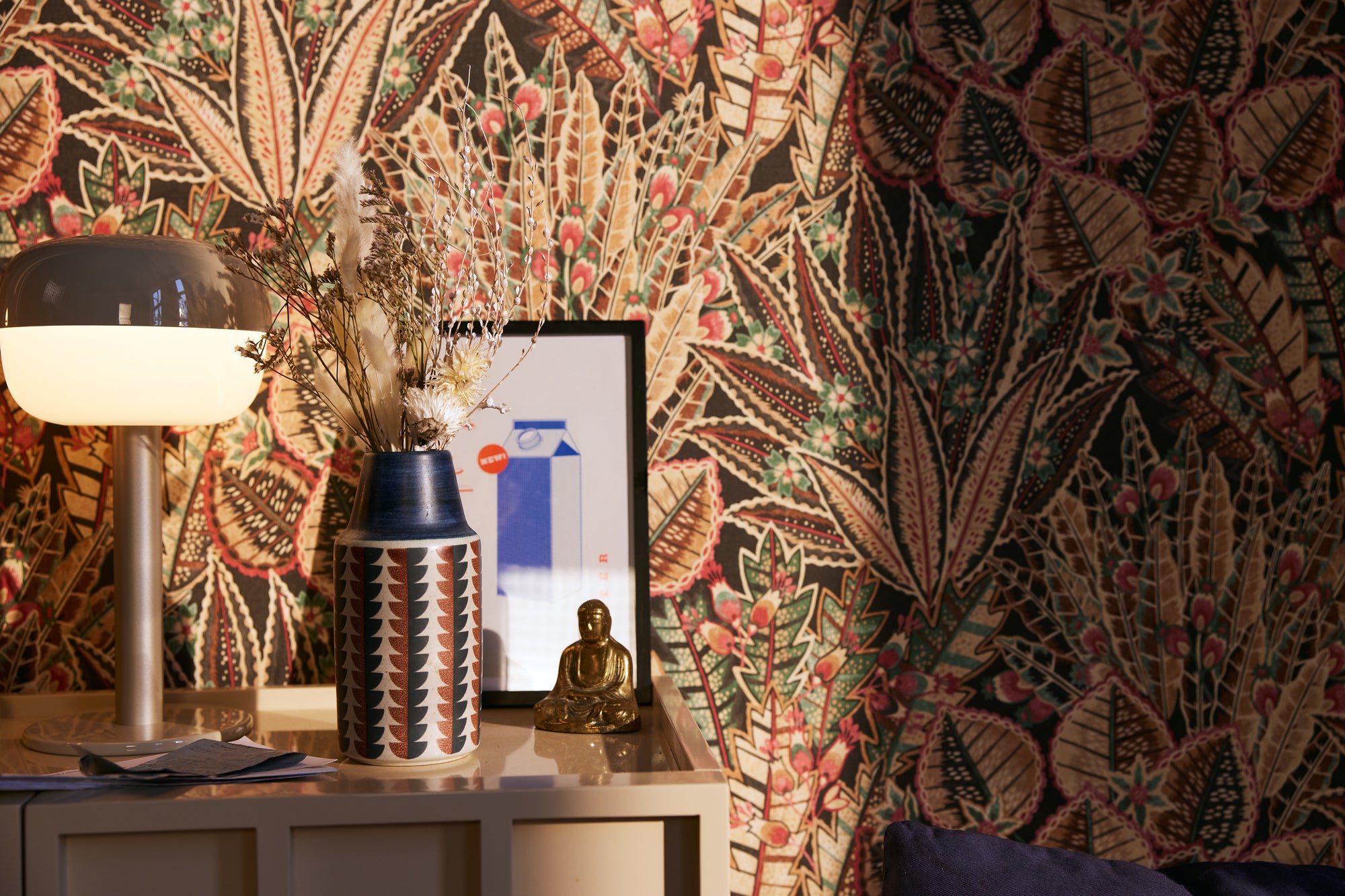 High-Quality Non-Woven Wallpaper Brown Floral