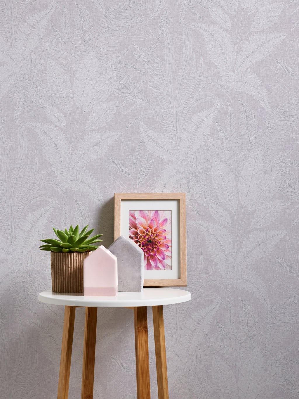 Hochwertige Vliestapete Violett Floral