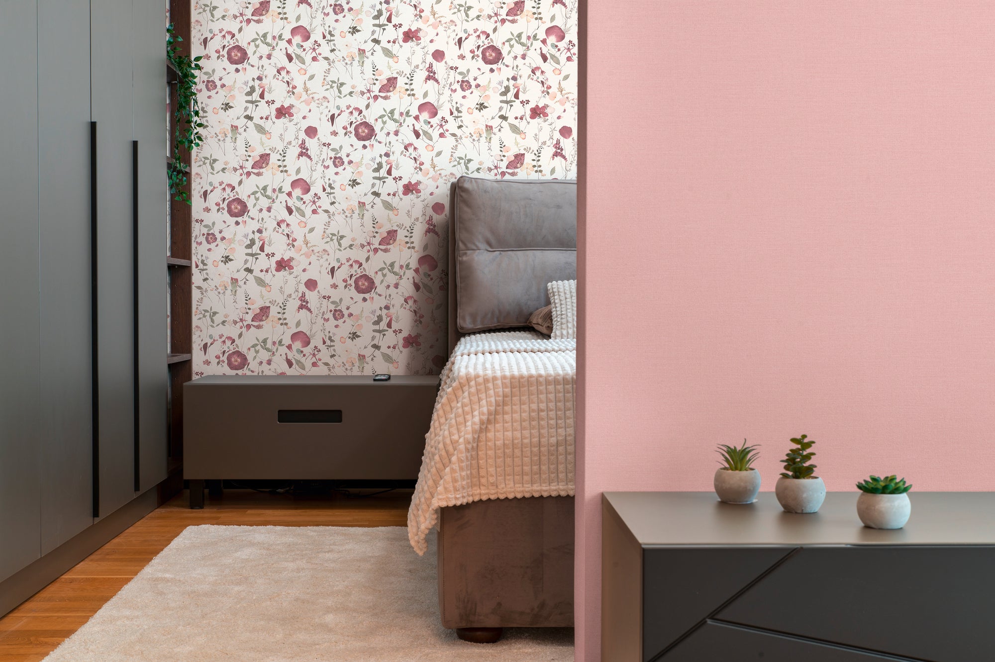 High-Quality Non-Woven Wallpaper White Floral