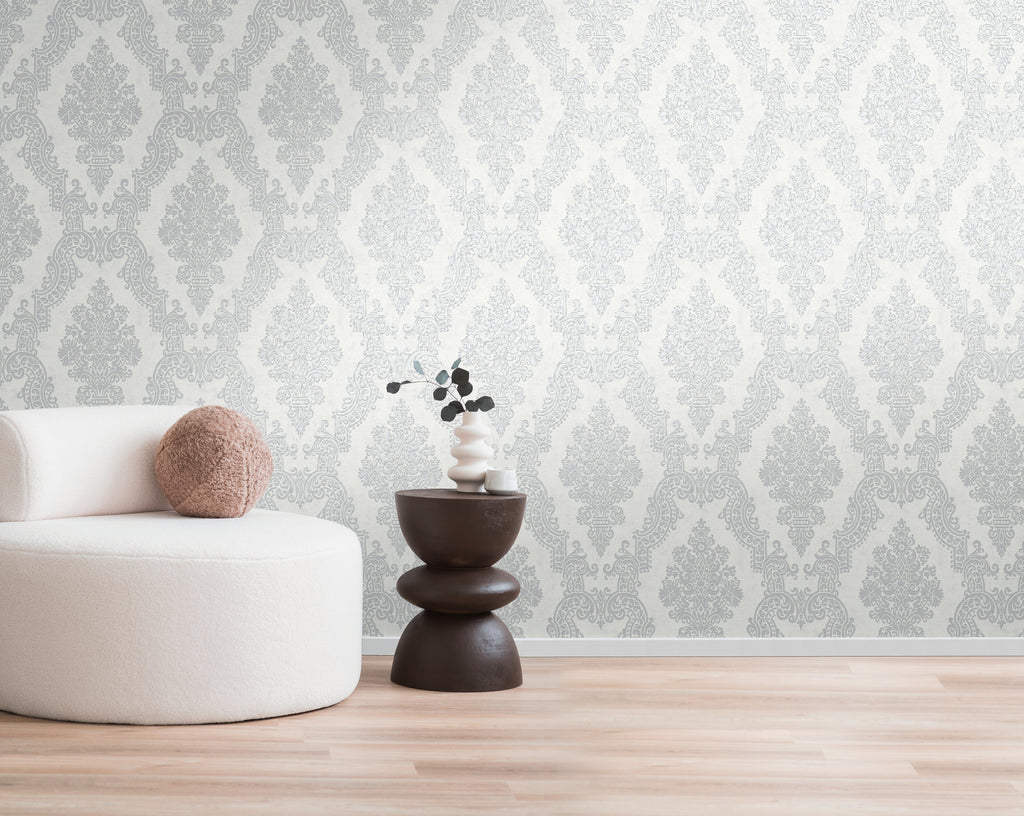 High-quality non-woven wallpaper White Baroque