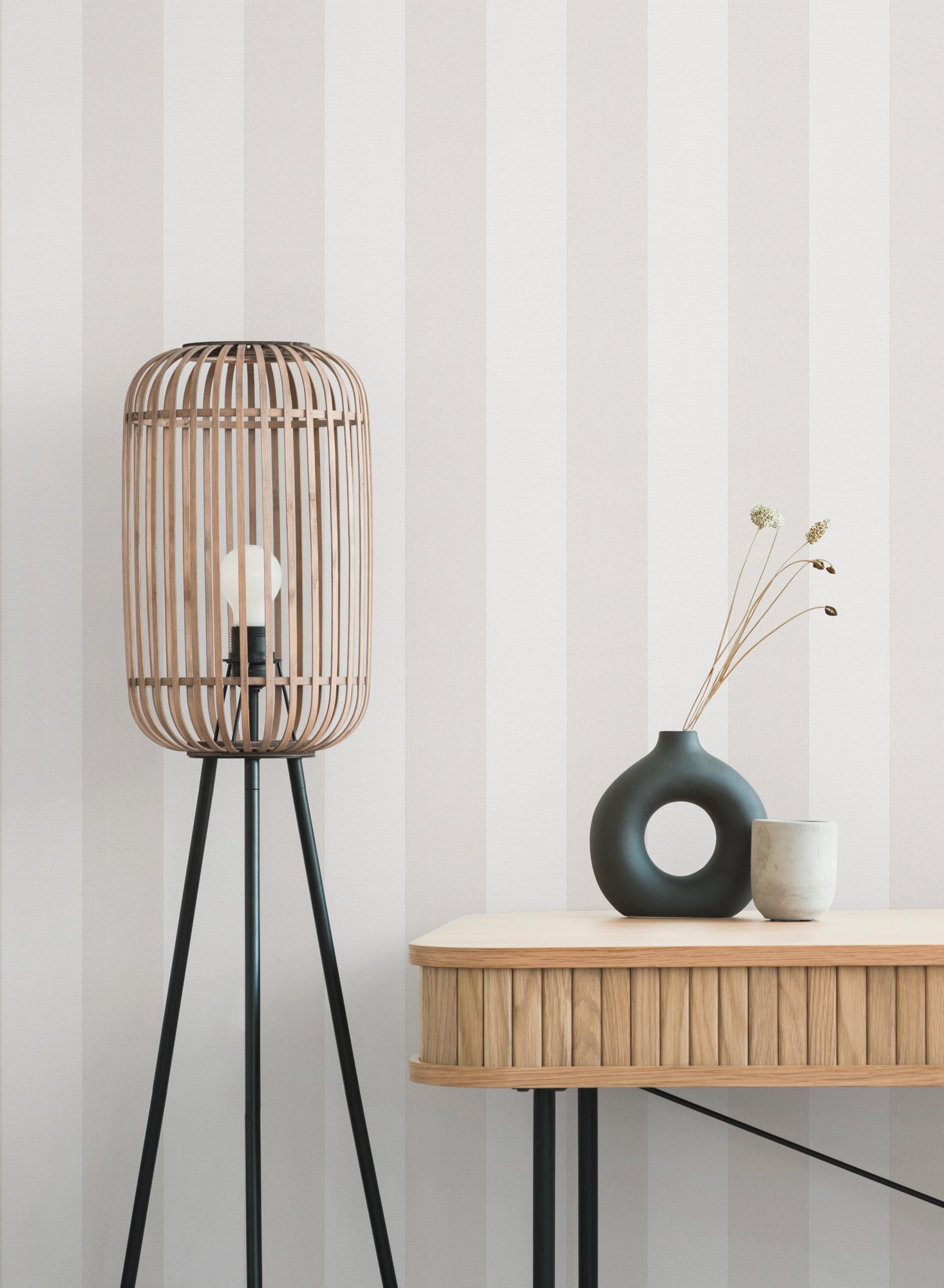 High-quality wallpaper from the Pure Elegance collection in cream 