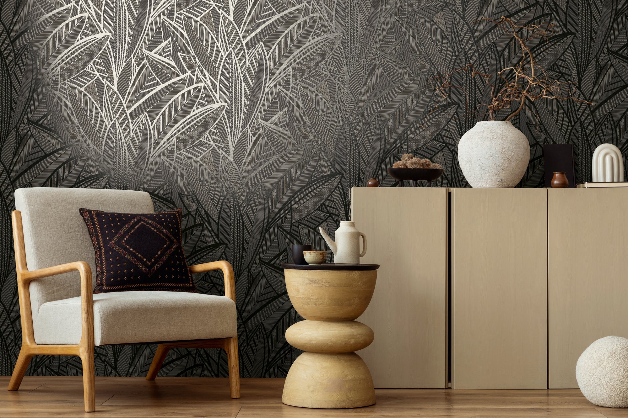 High-Quality Non-Woven Wallpaper Black Leaves