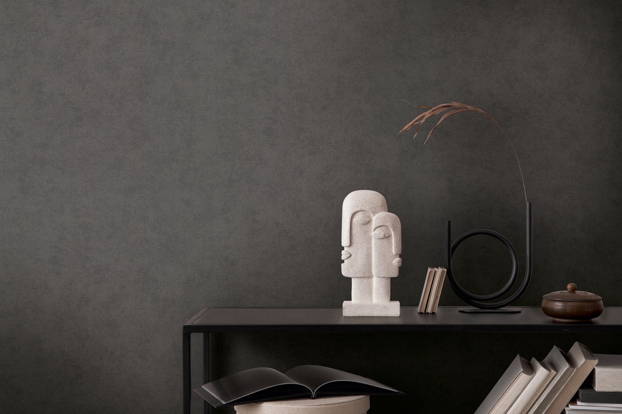High-quality wallpaper from the French Affair collection in black 