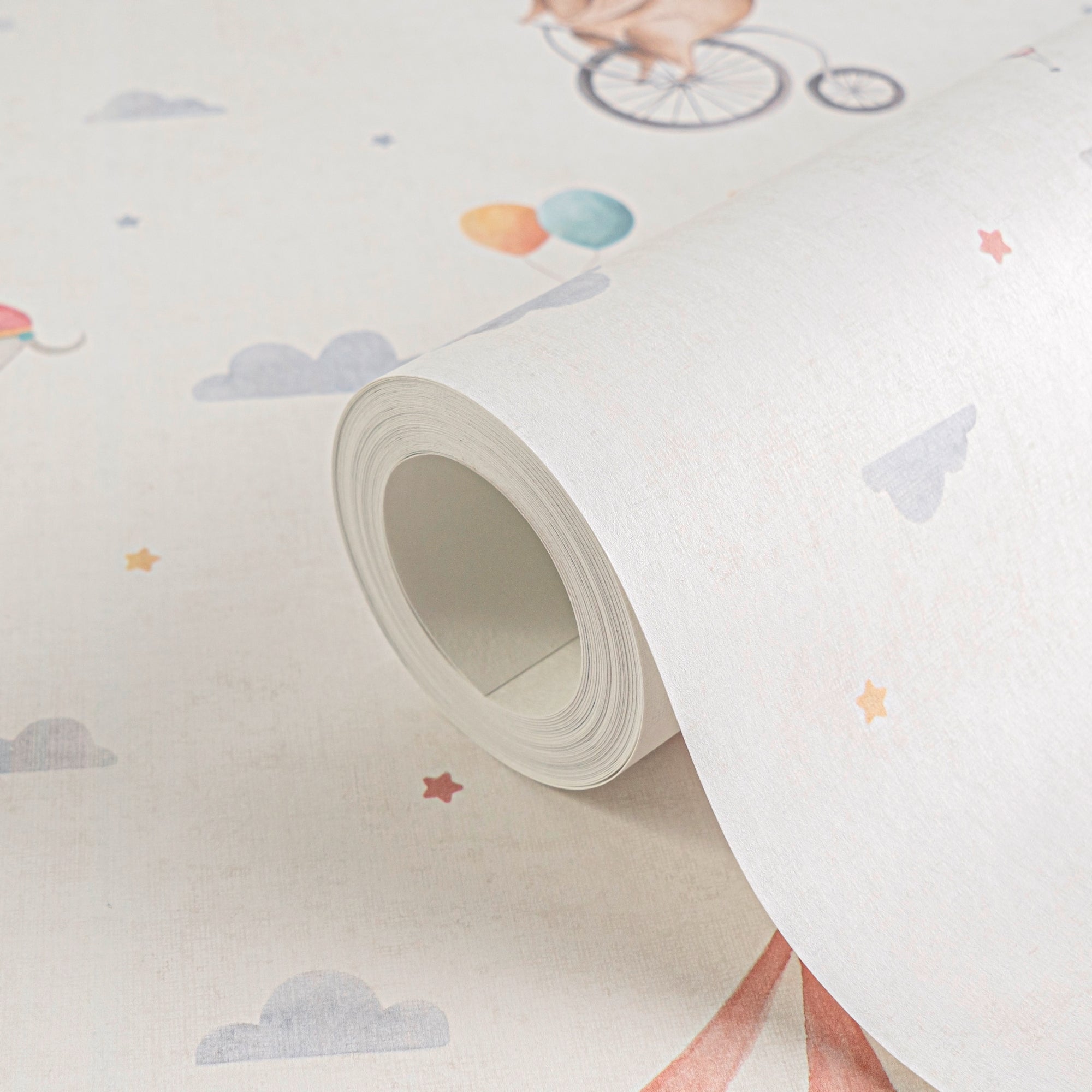 High-quality wallpaper from the Lilly & Luis collection in a variety of colors. 