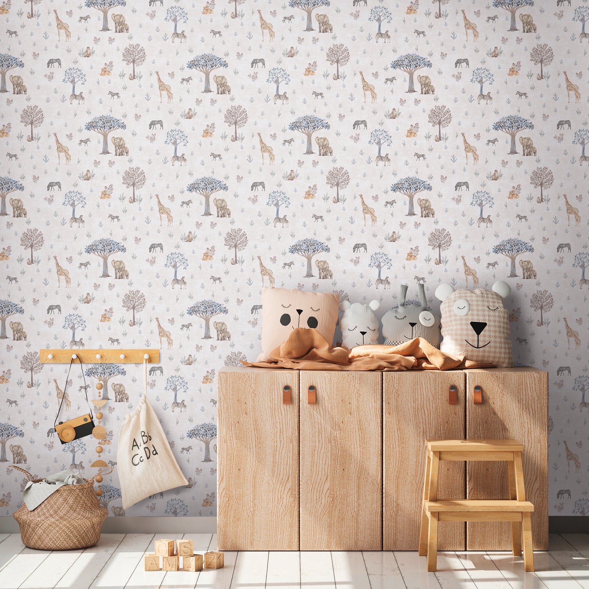 High-quality wallpaper from the Lilly & Luis collection in beige 