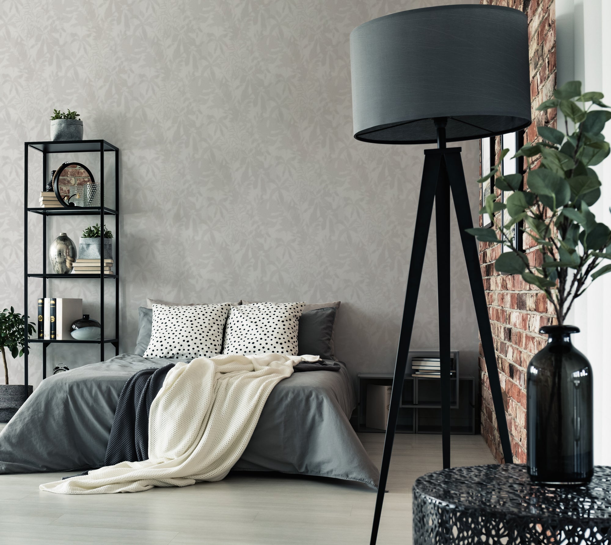 High-quality wallpaper from the Daniel Hechter 7 collection in grey. 