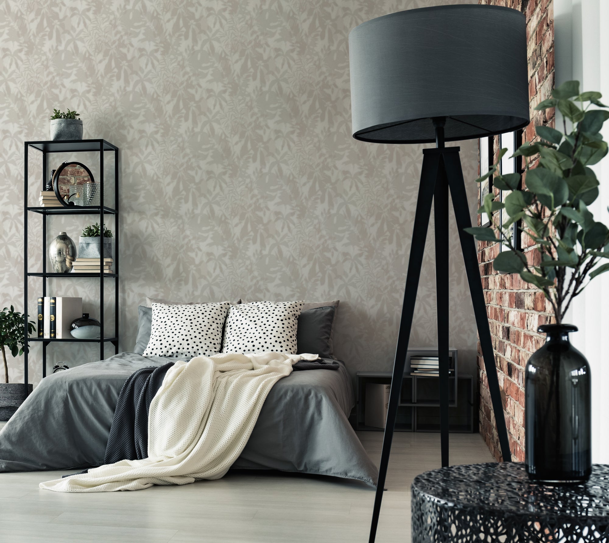 High-quality wallpaper from the Daniel Hechter 7 collection in grey. 