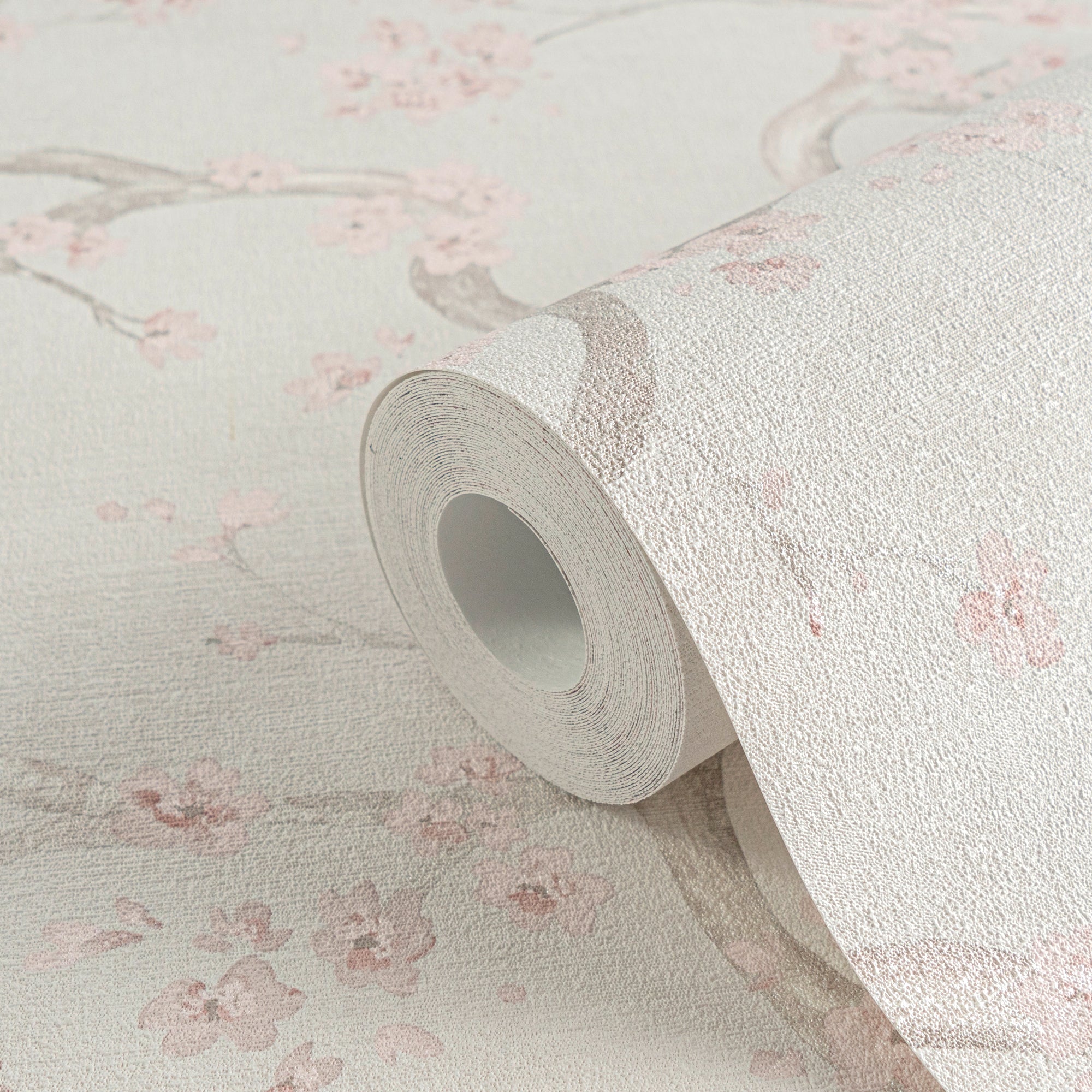 High-Quality Non-Woven Wallpaper Cream Floral
