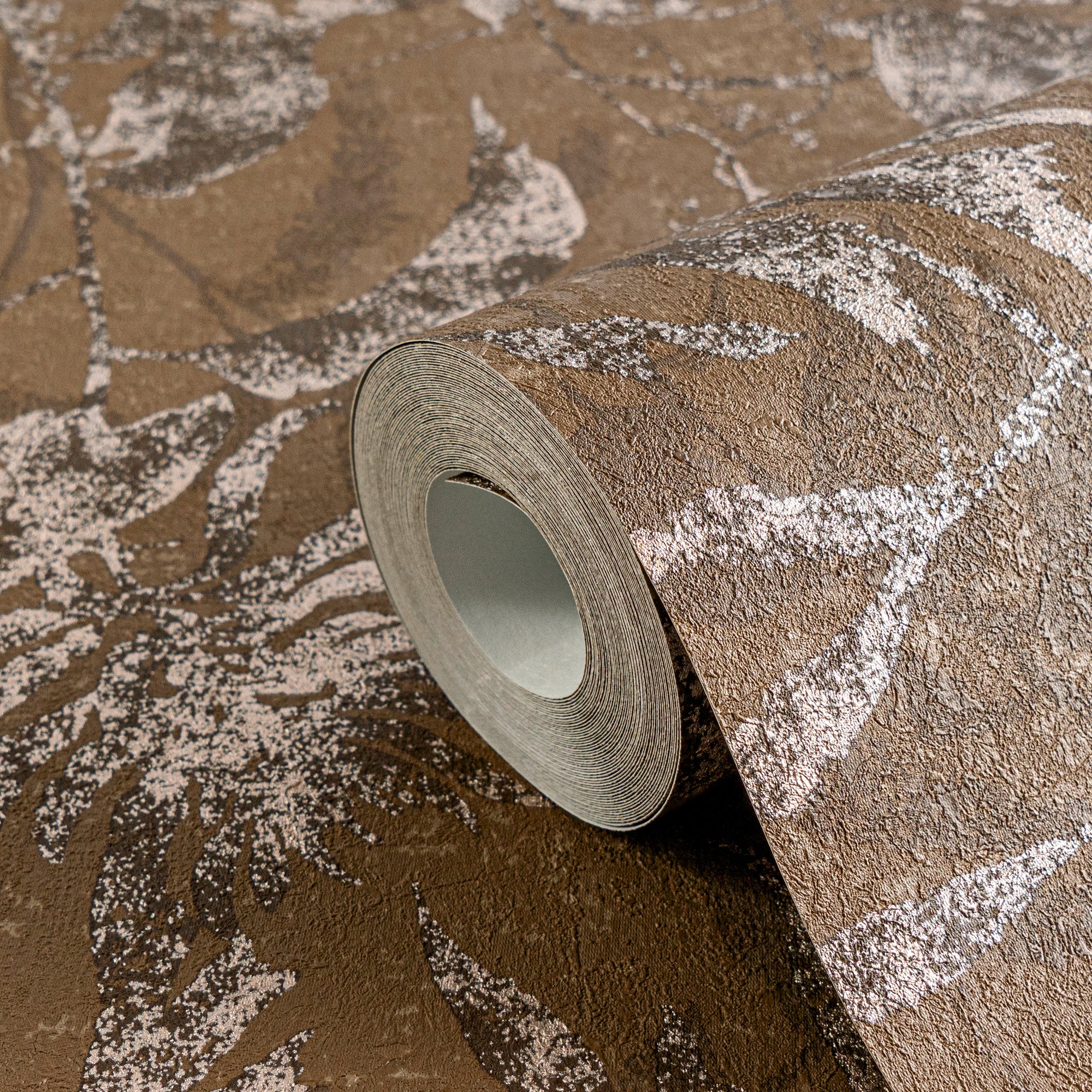High-Quality Non-Woven Wallpaper Brown Floral