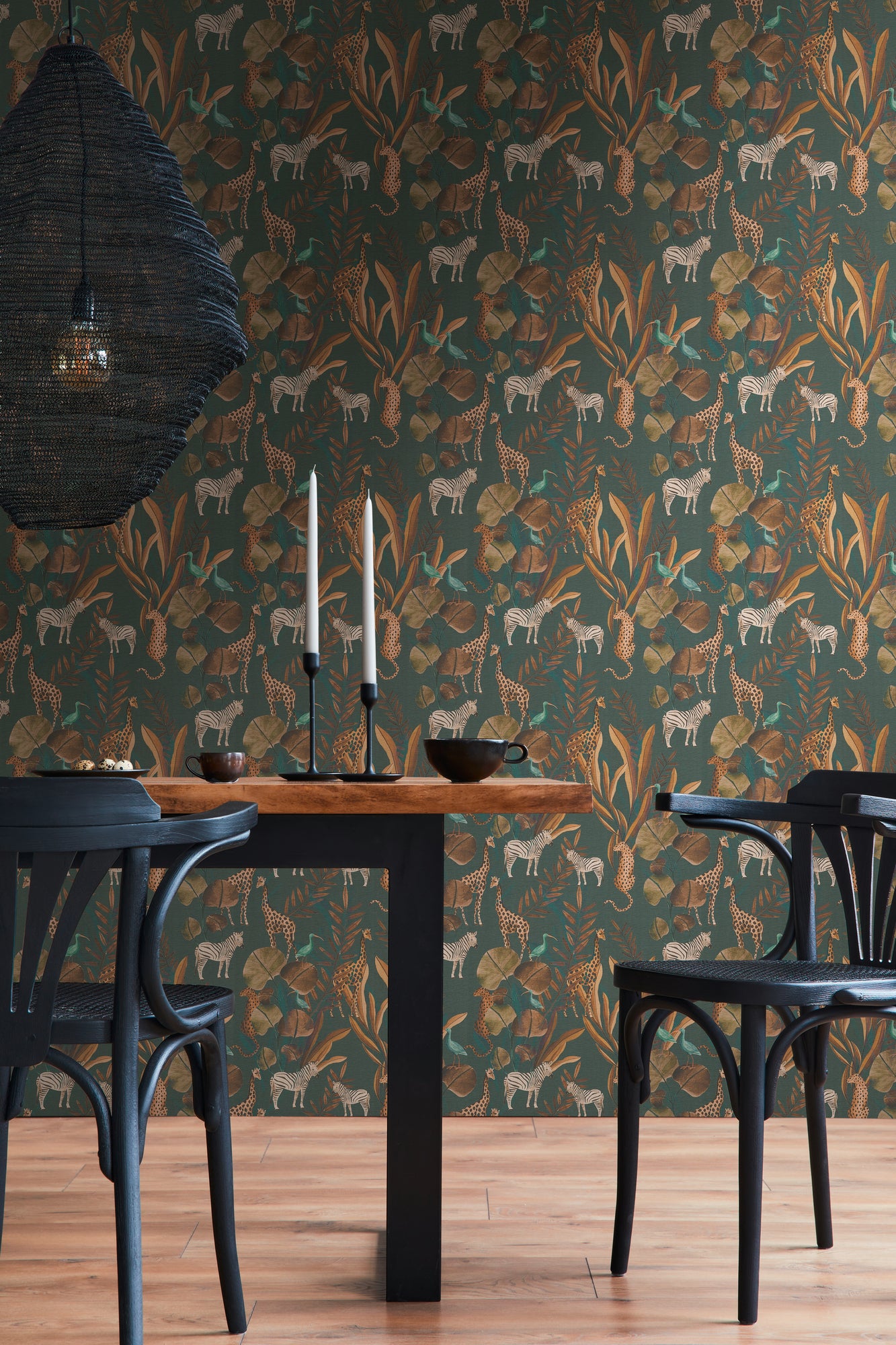 High-quality wallpaper from the Anna D'Andrea collection in blue 