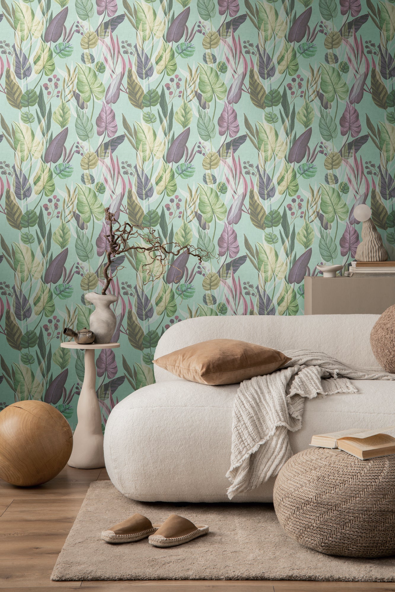 High-quality wallpaper from the Anna D'Andrea collection in blue 