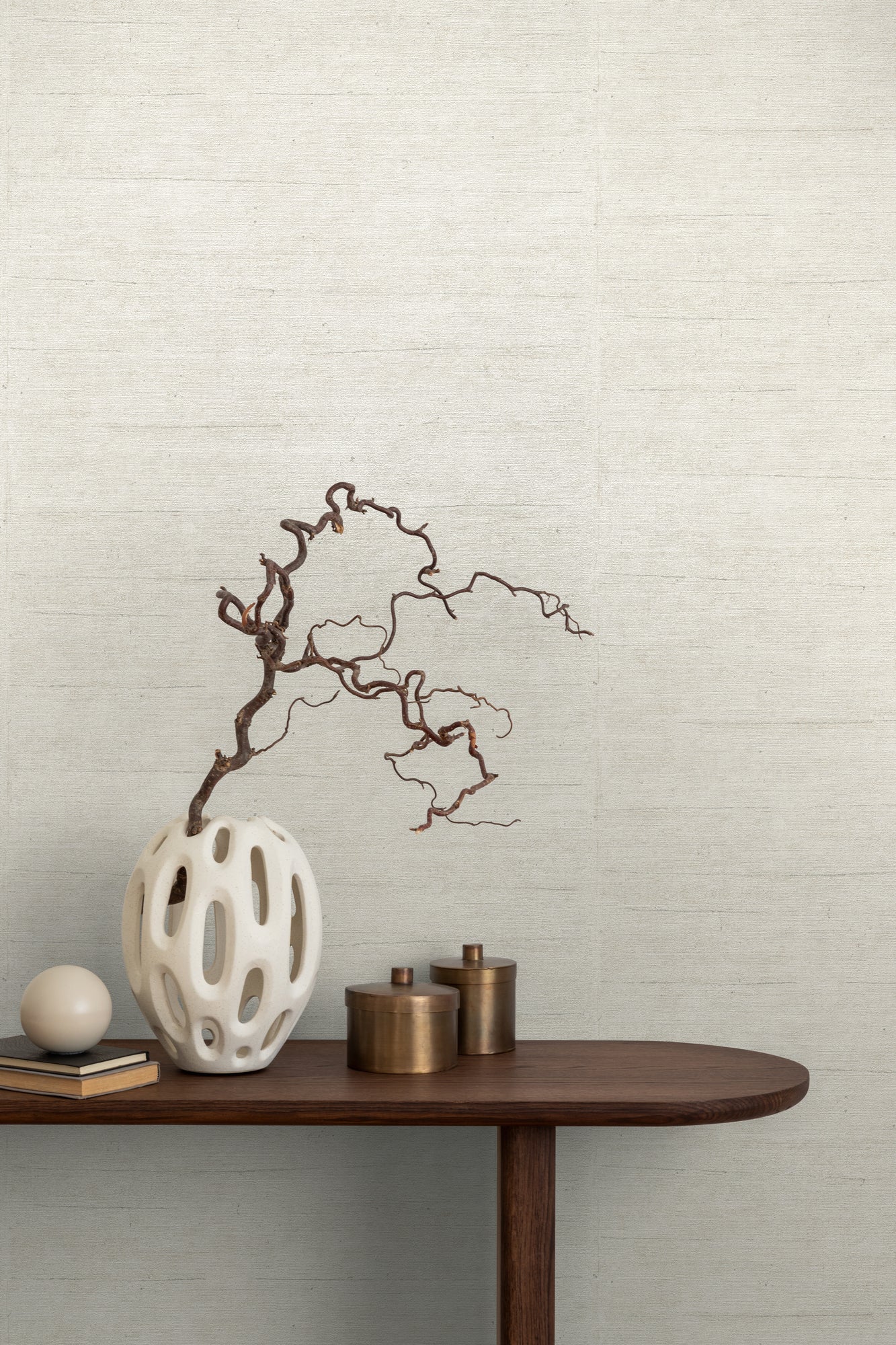 High-quality wallpaper from the History of Art 2 collection in cream 