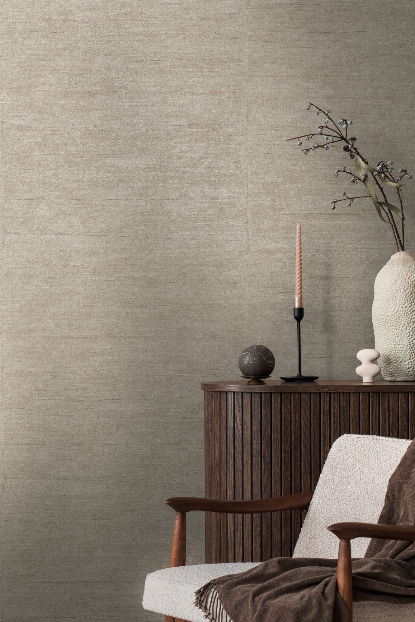 High-quality wallpaper from the History of Art 2 collection in brown 