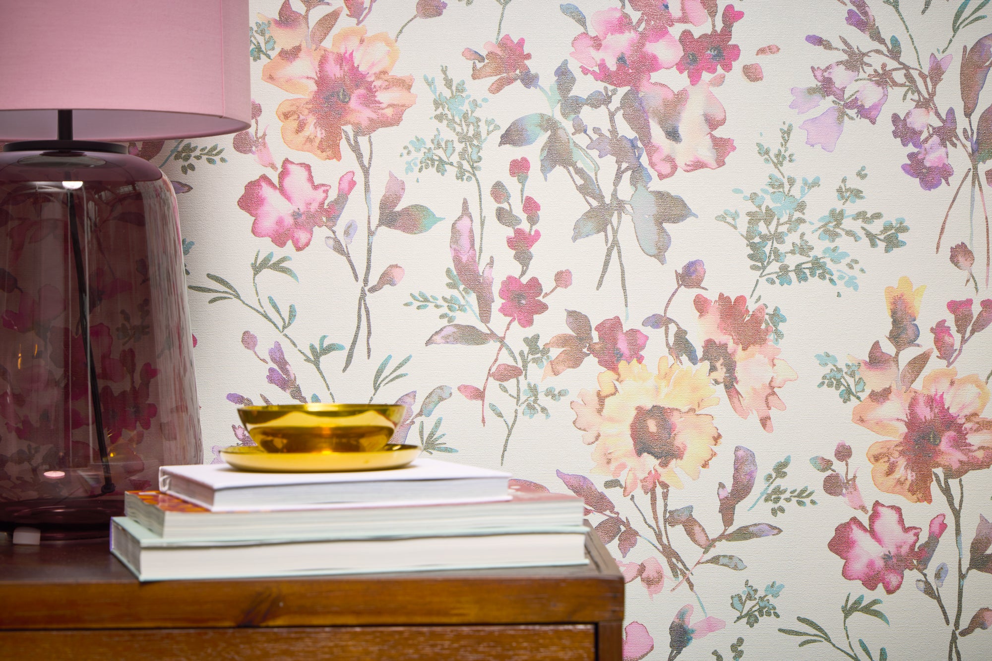 High-quality wallpaper from the CosmoLiving collection in white 