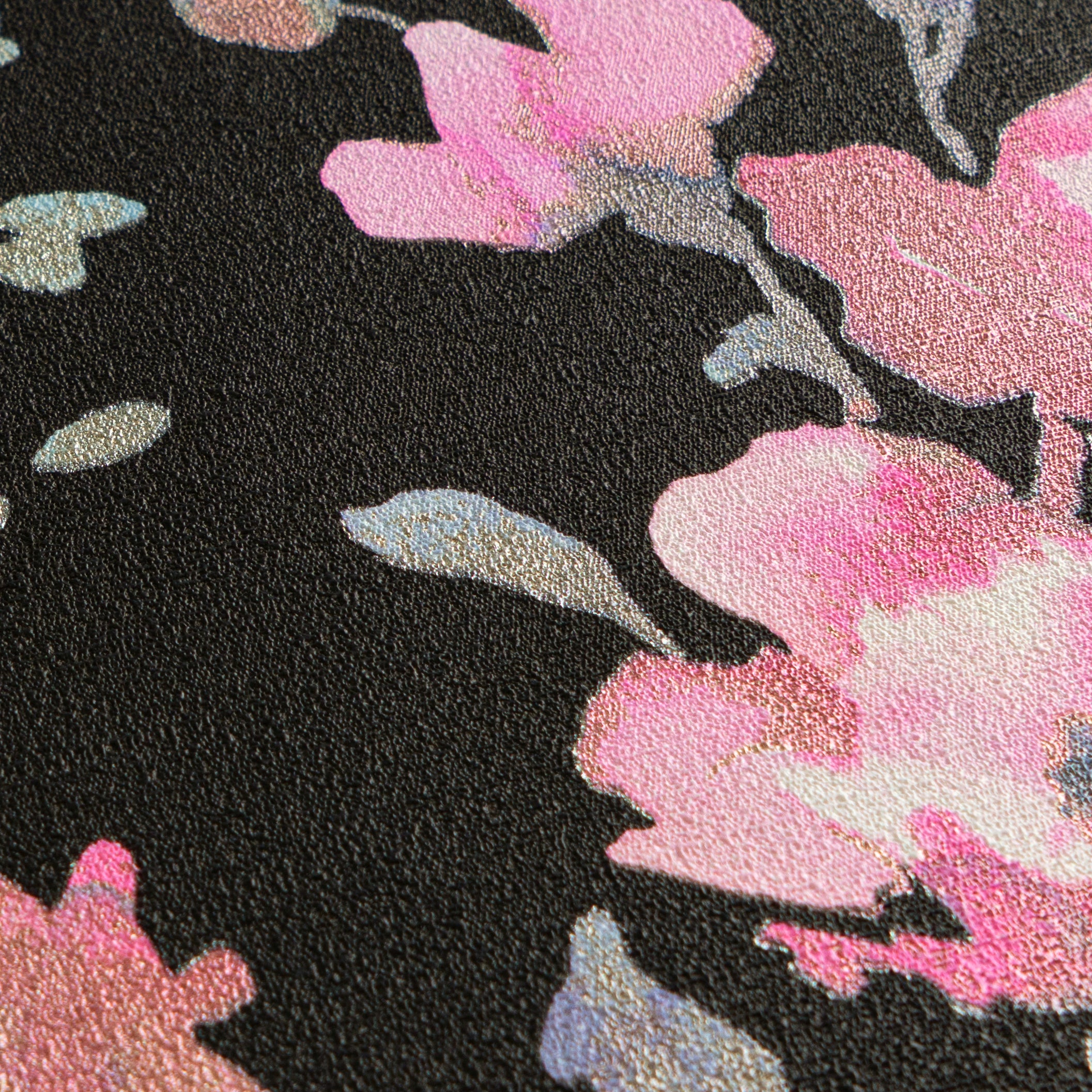 Hochwertige  Tapete aus der Kollektion CosmoLiving in Schwarz