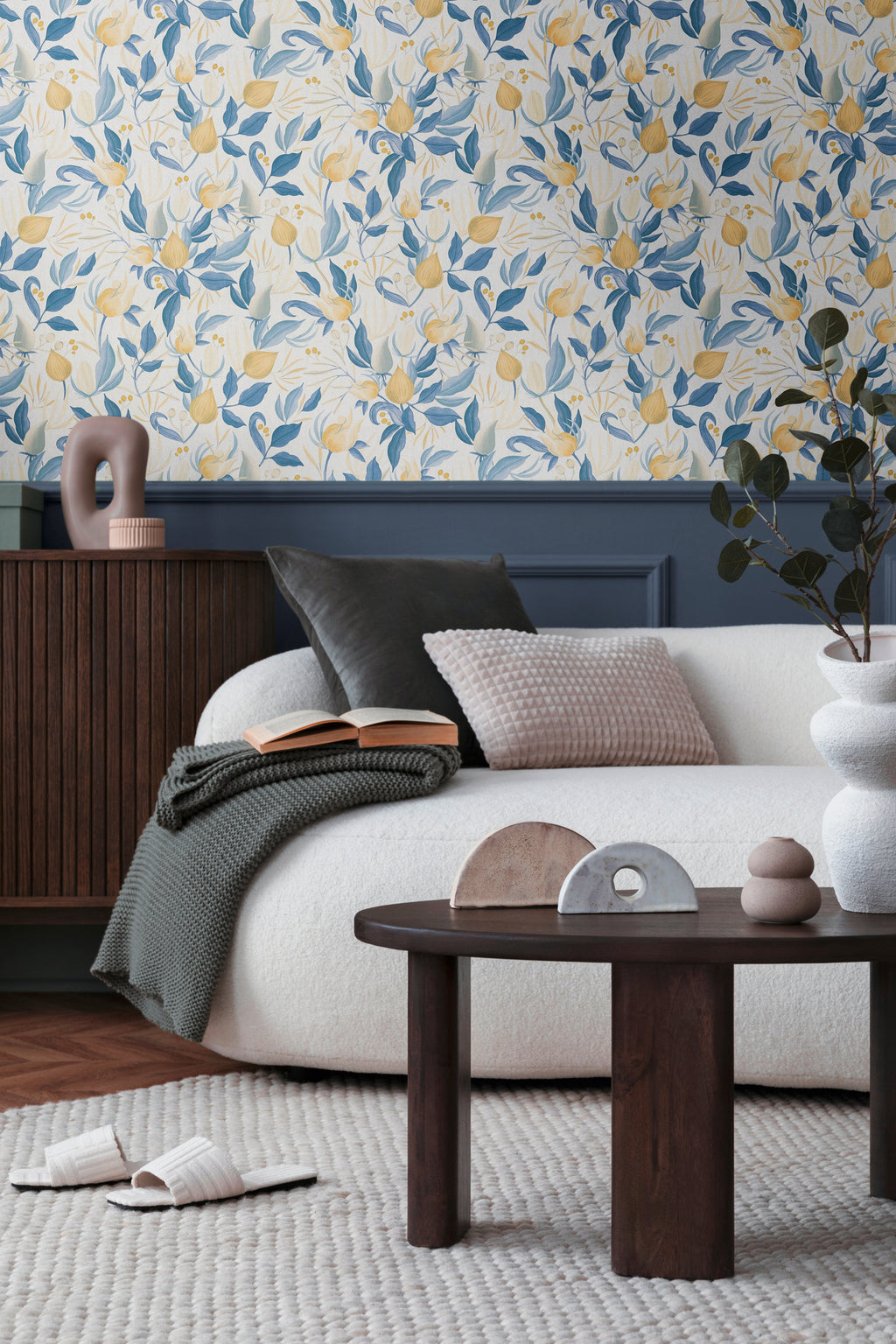 High-Quality Non-Woven Wallpaper White Floral
