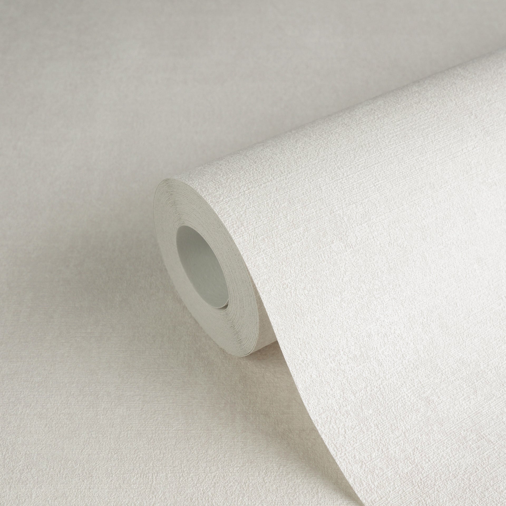 High-quality wallpaper from the Hygge III collection in cream 