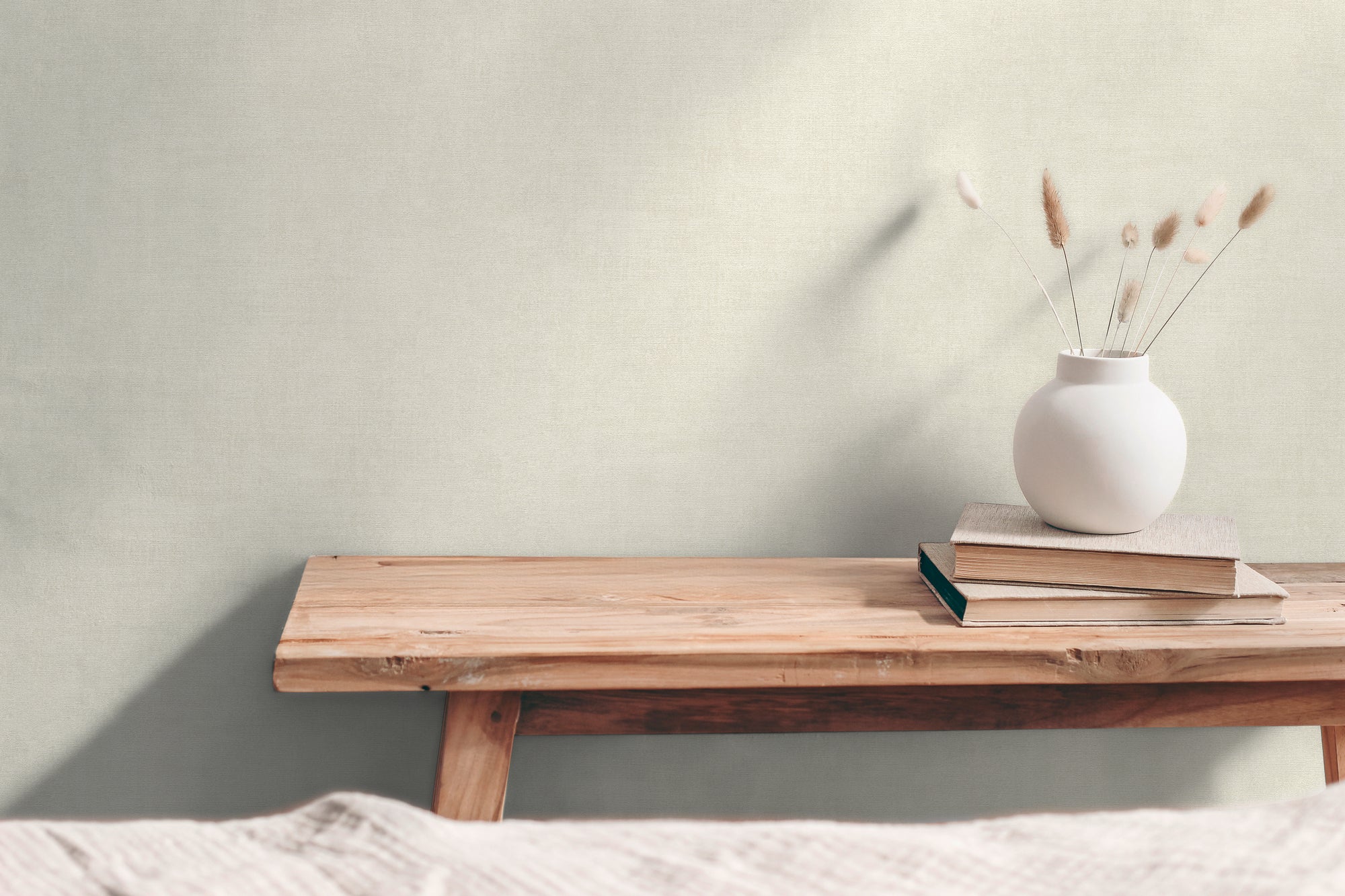 High-quality wallpaper from the Hygge III collection in cream 