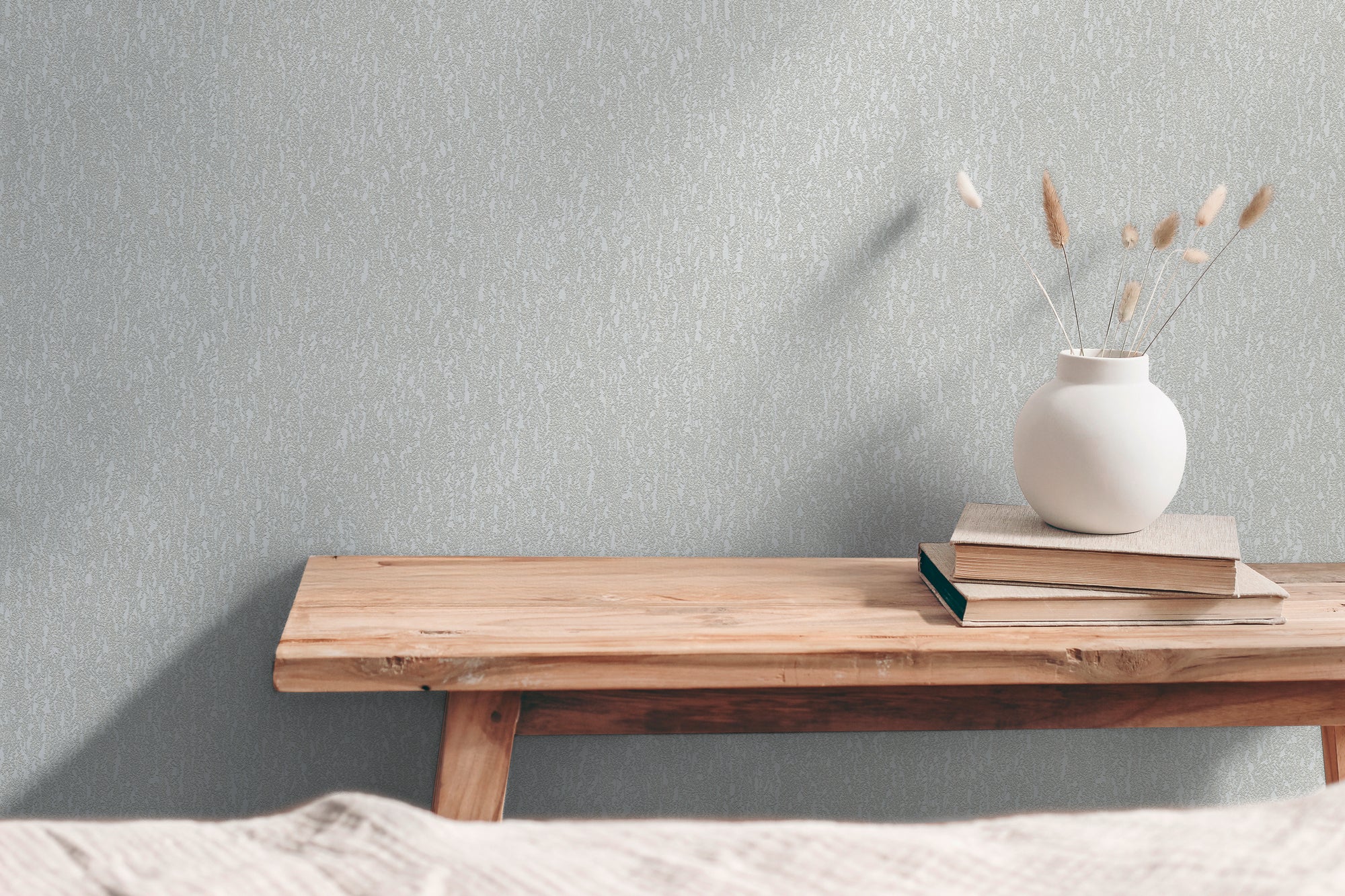 High-quality wallpaper from the Hygge III collection in grey 