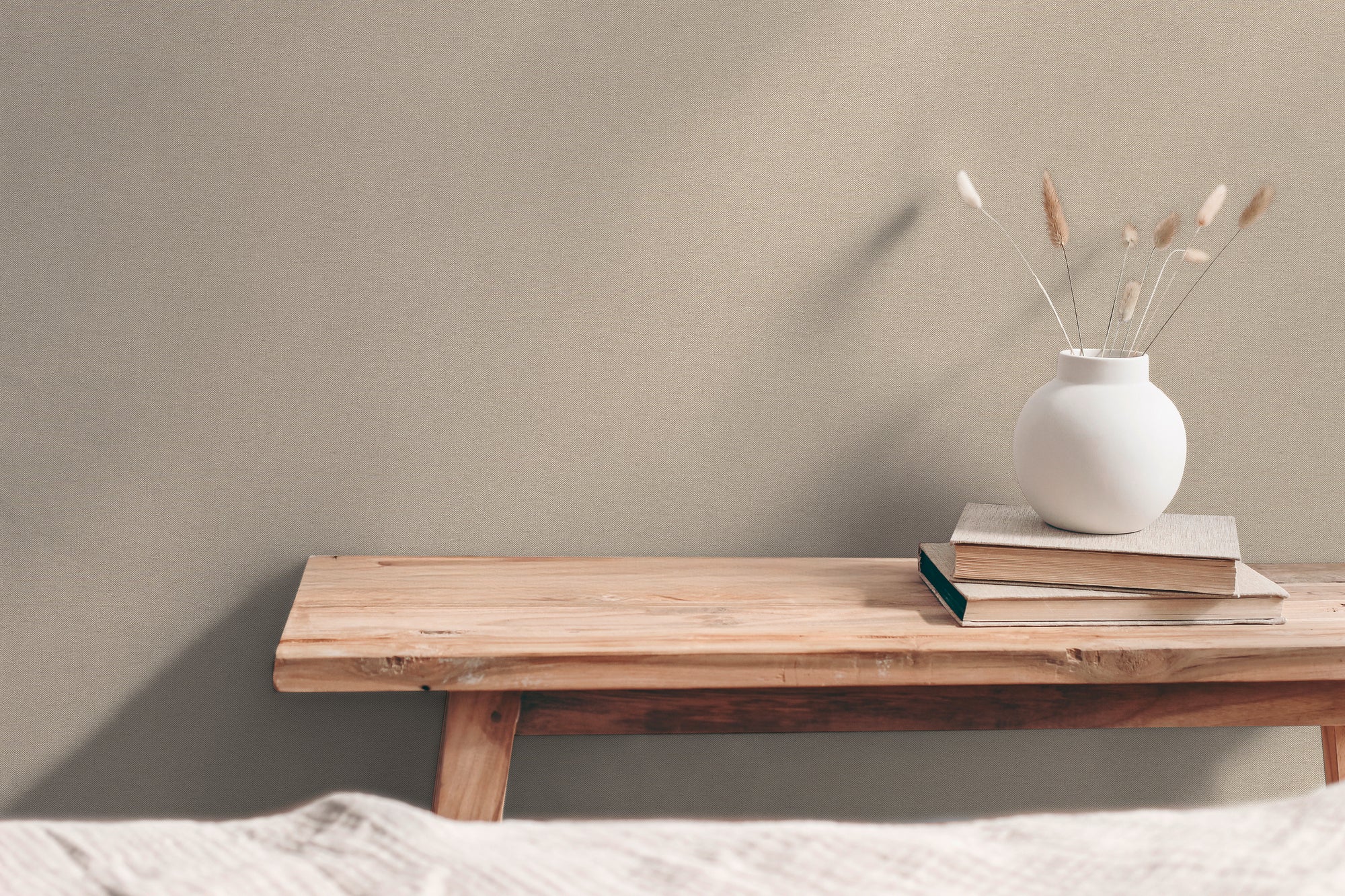 Hochwertige Tapete aus der Kollektion Hygge III in Braun