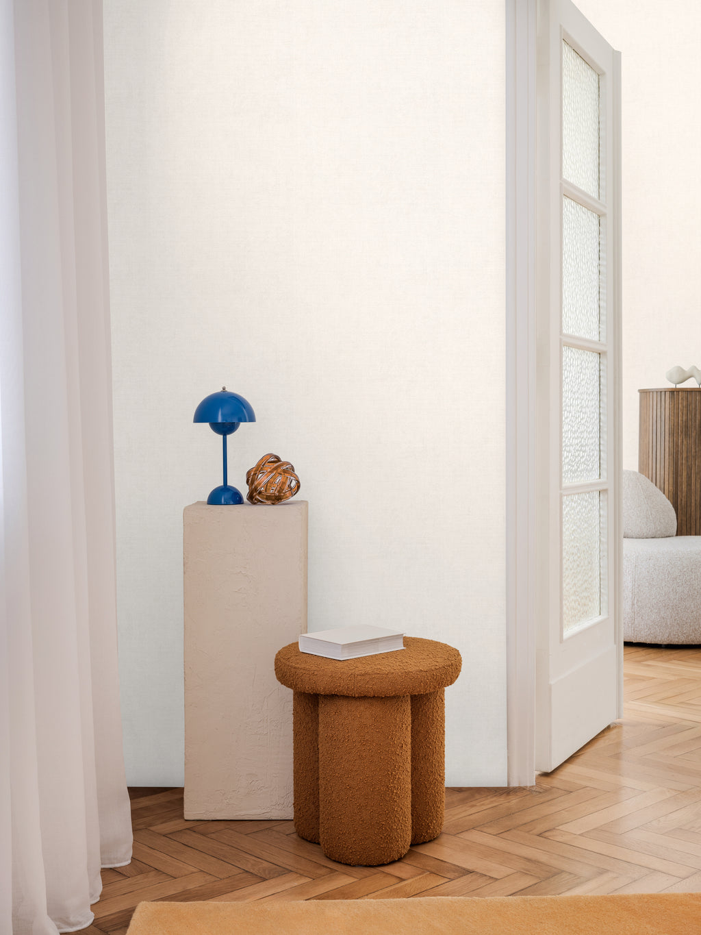 Hochwertige  Tapete aus der Kollektion CosmoLiving in Weiß