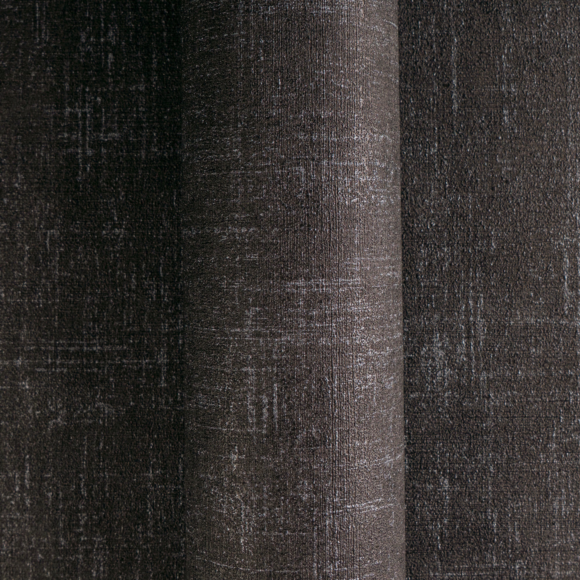 High-quality wallpaper from the CosmoLiving collection in black 