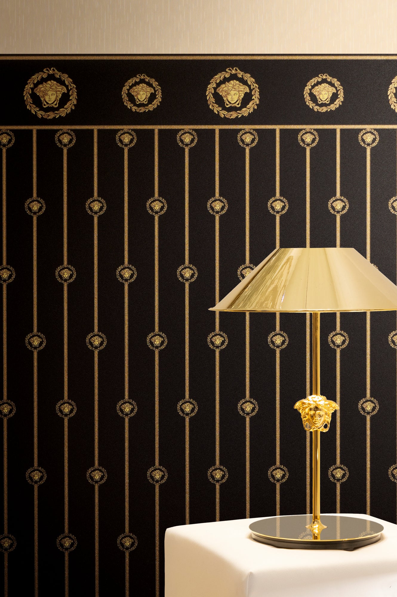 Versace 6 non-woven wallpaper